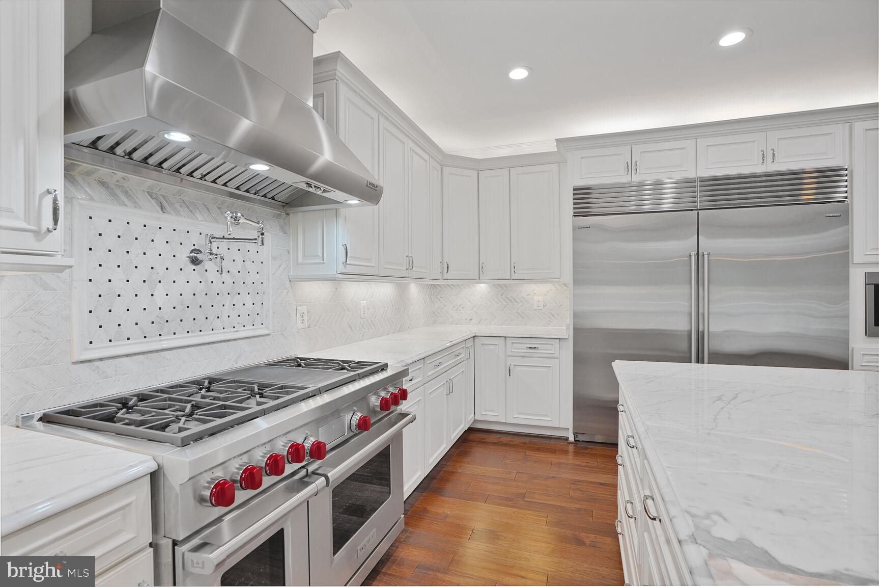 13013 DUNHILL DRIVE