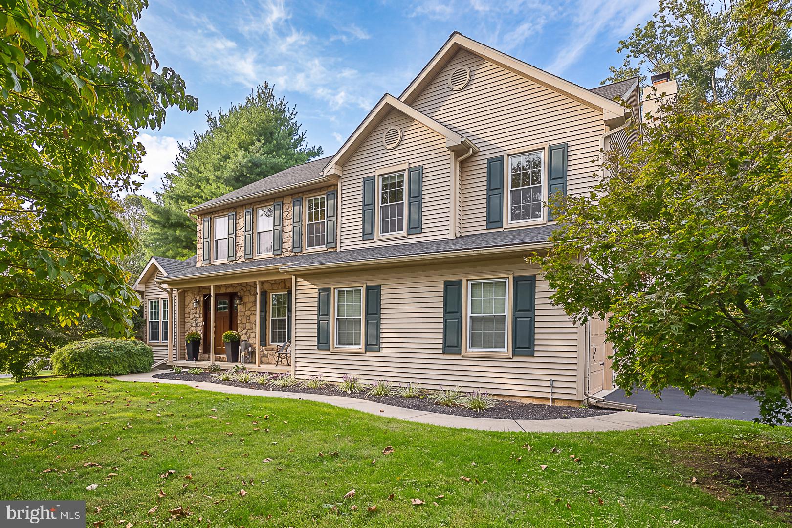 19 ONEIDA COURT