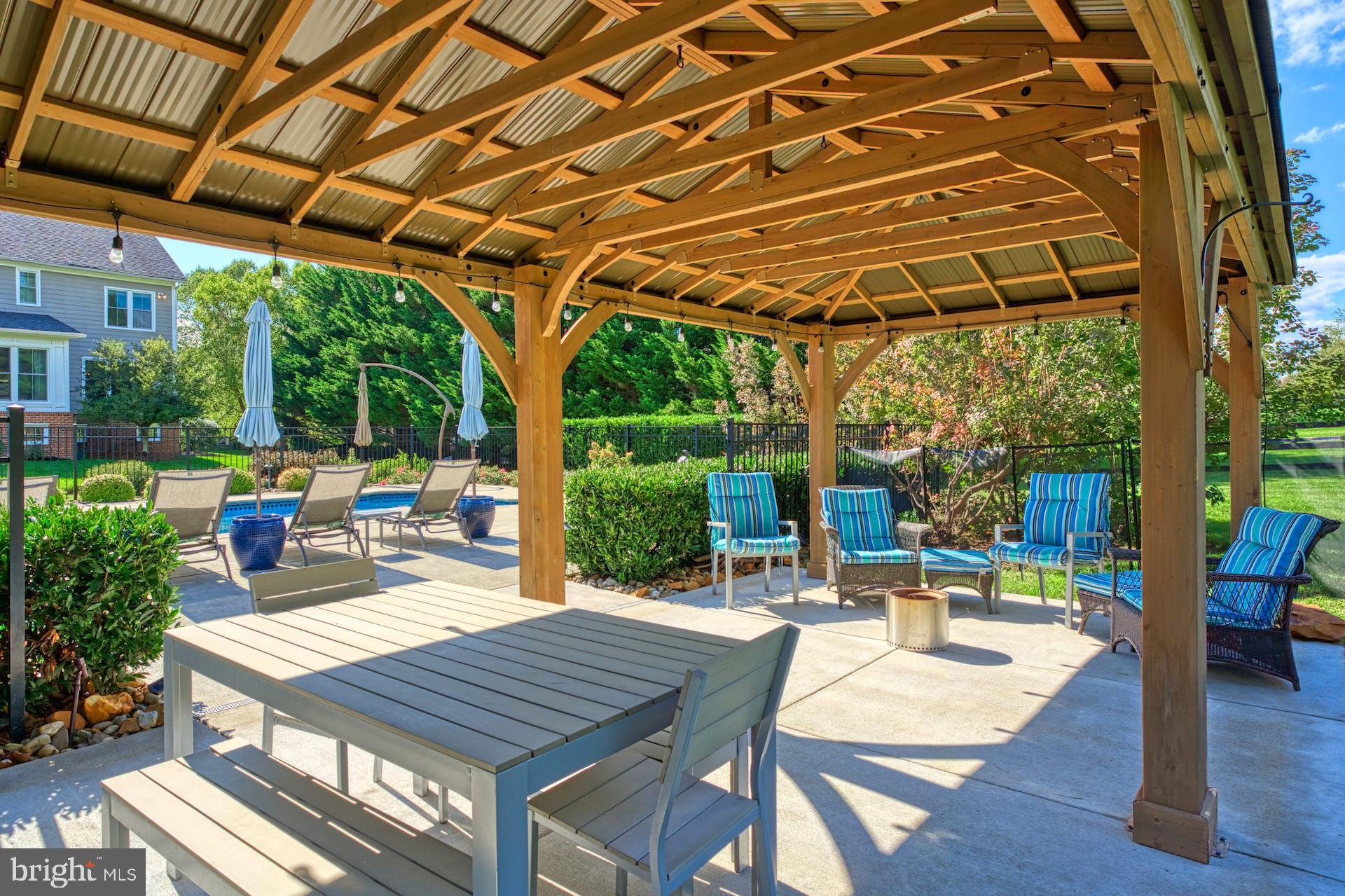 BEACON HILL - Residential