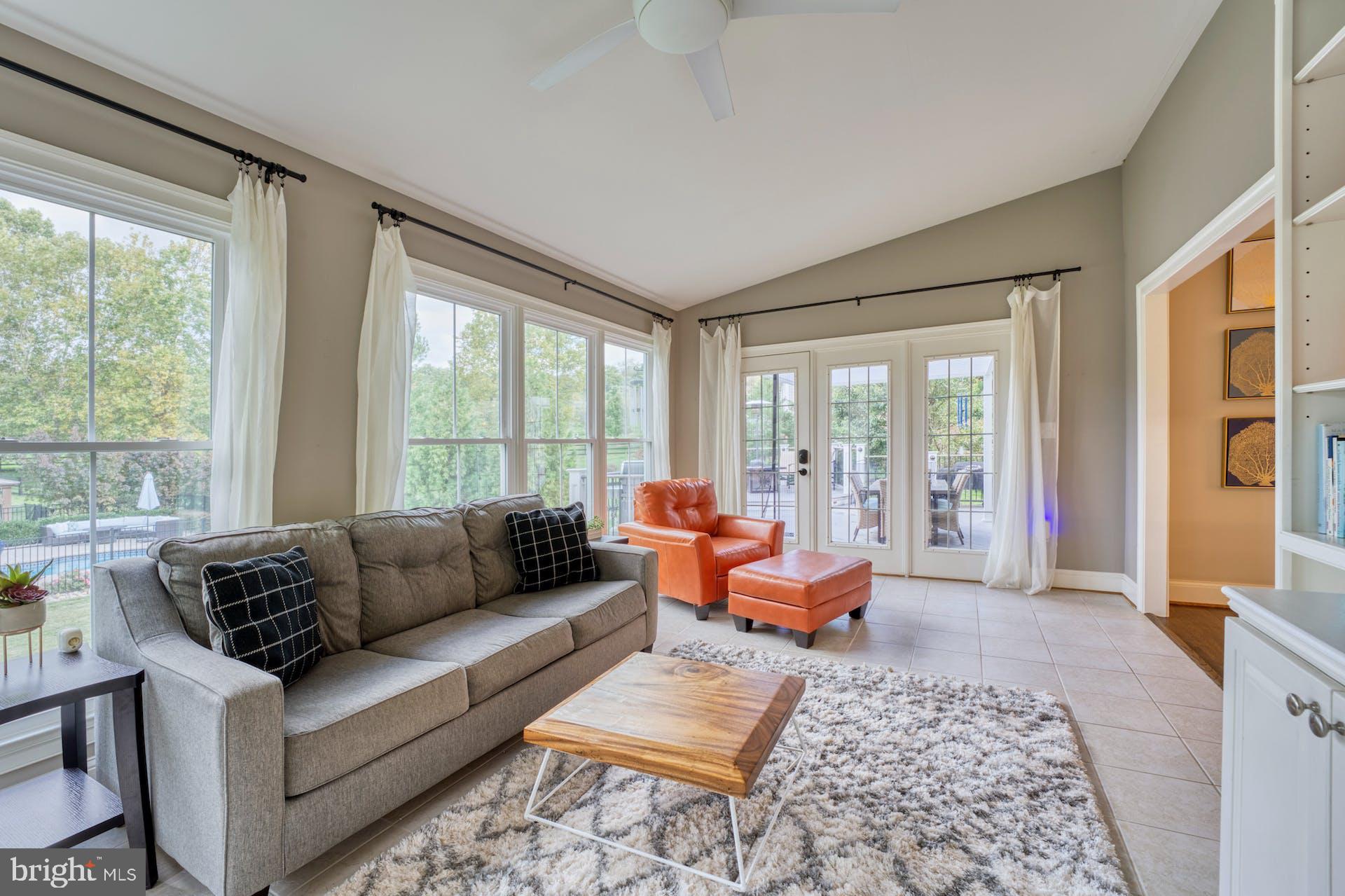 BEACON HILL - Residential