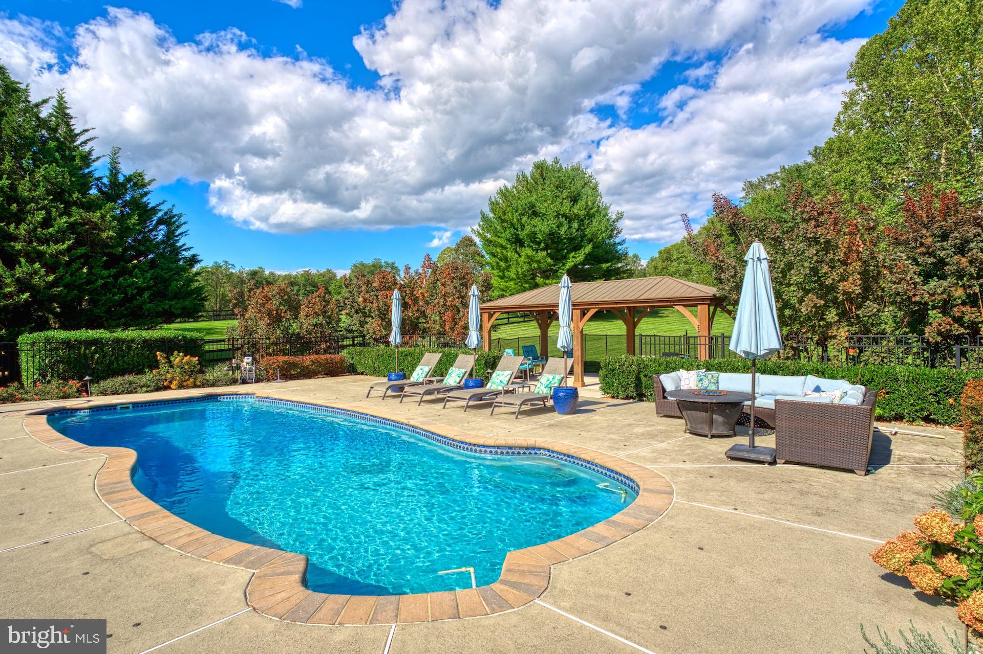 BEACON HILL - Residential