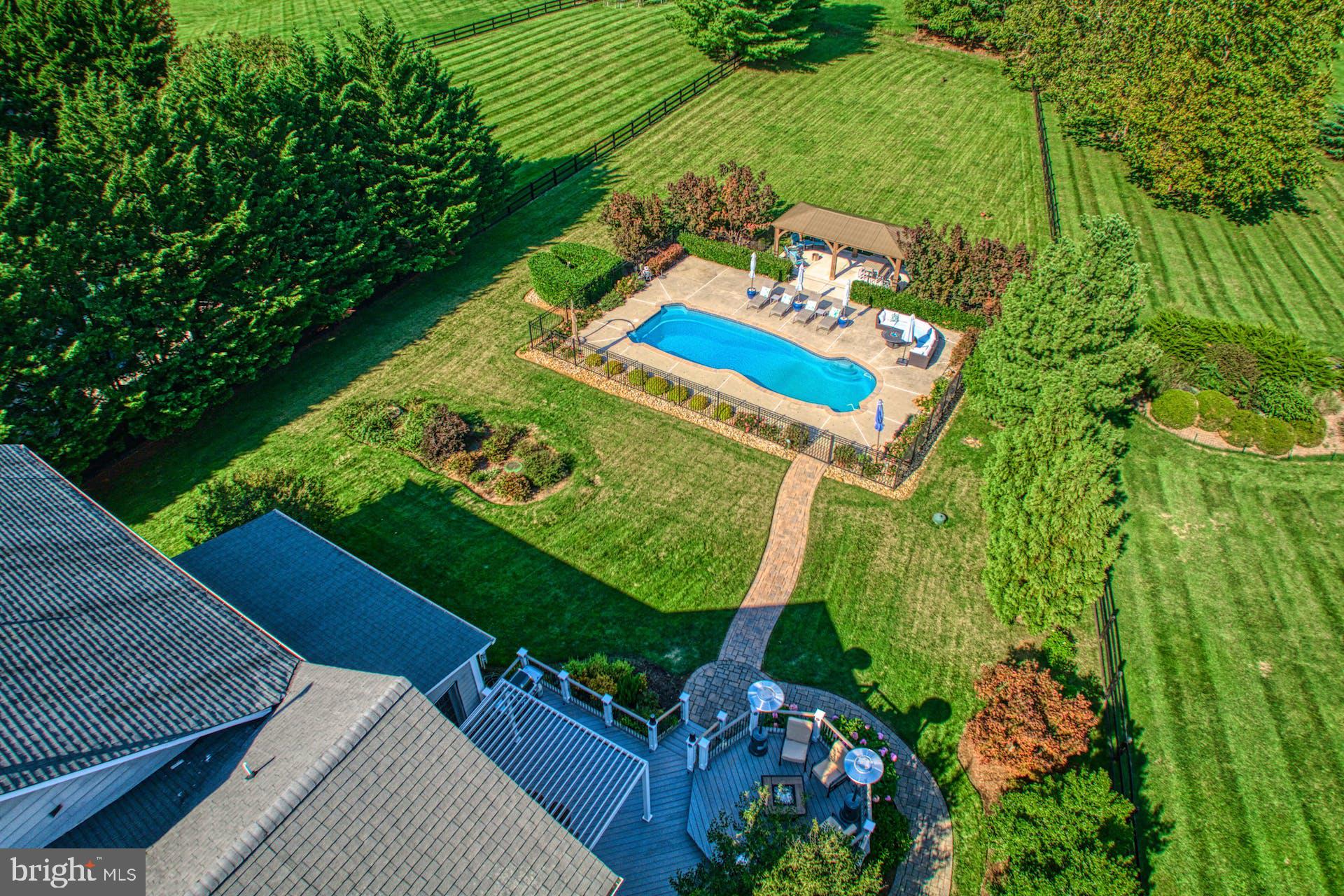 BEACON HILL - Residential