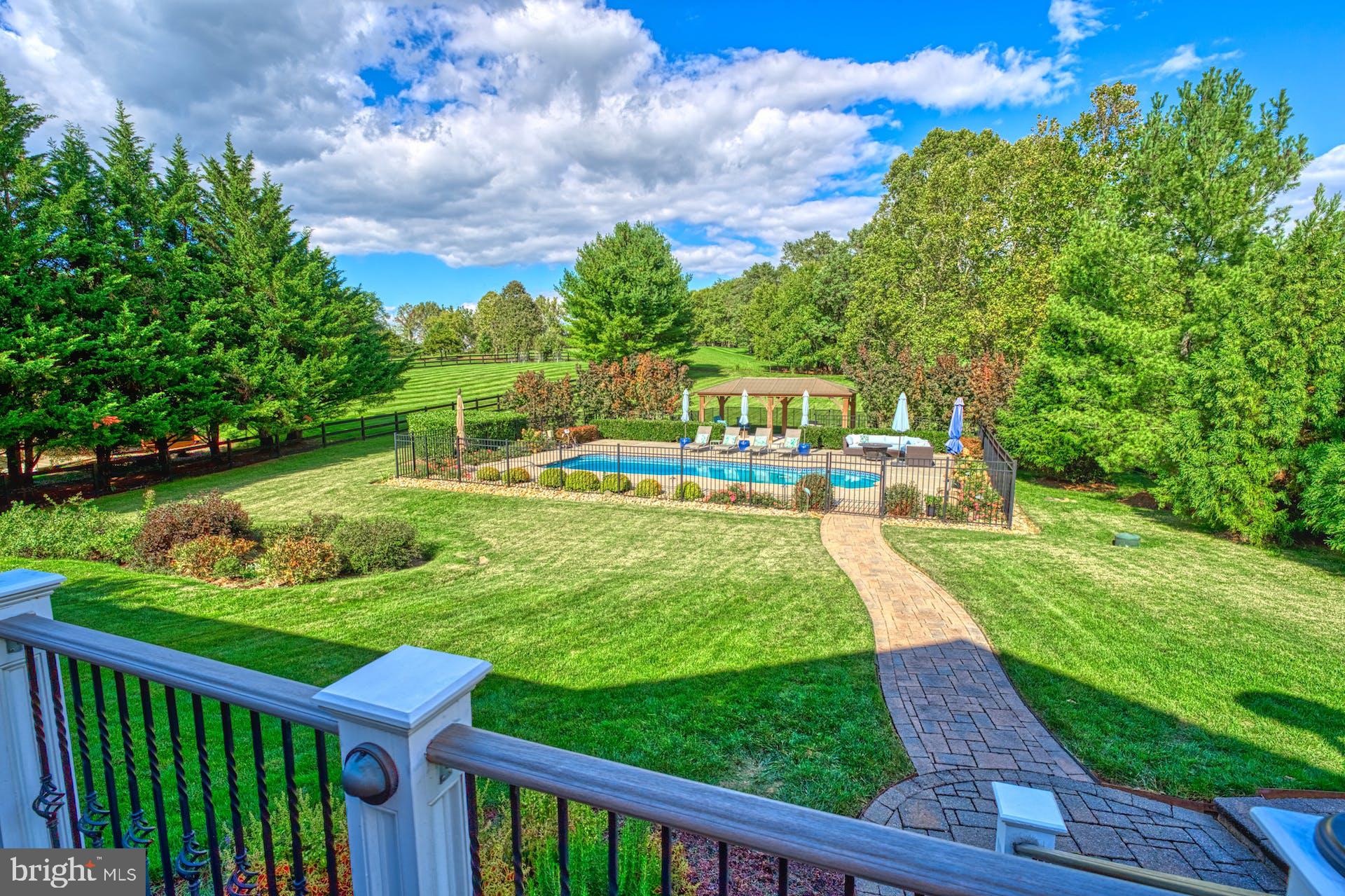 BEACON HILL - Residential