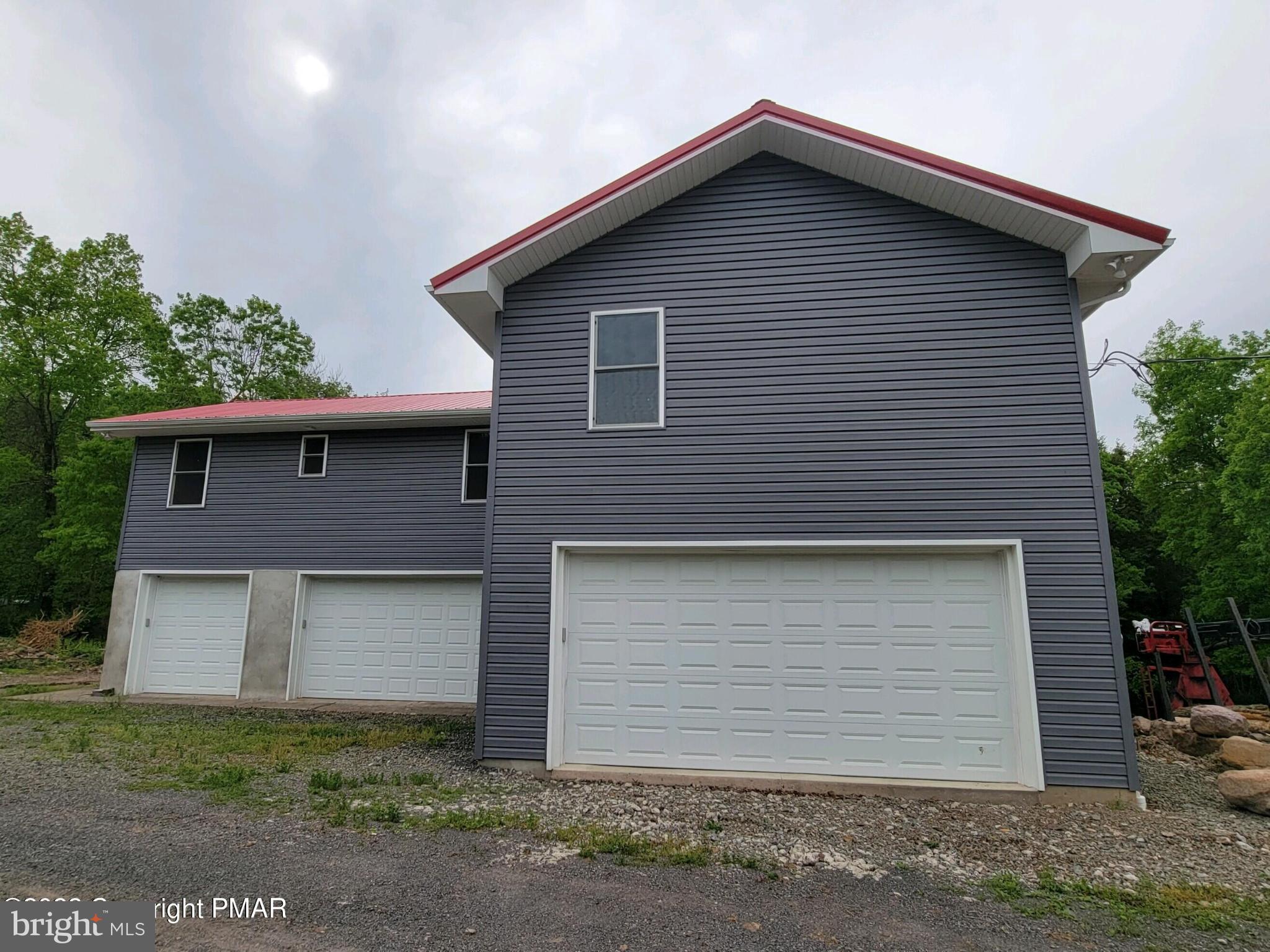 BRIGHT & AIREY 2BED/1BATH in a serene wooded setting. Luxury flooring throughout, stackable W/D in unit. Water/ Sewer/Trash /Lawn care/Snow removal included in rent. Tenant pays electric & cable. Flexible move in date, no pets allowed. Schedule Today