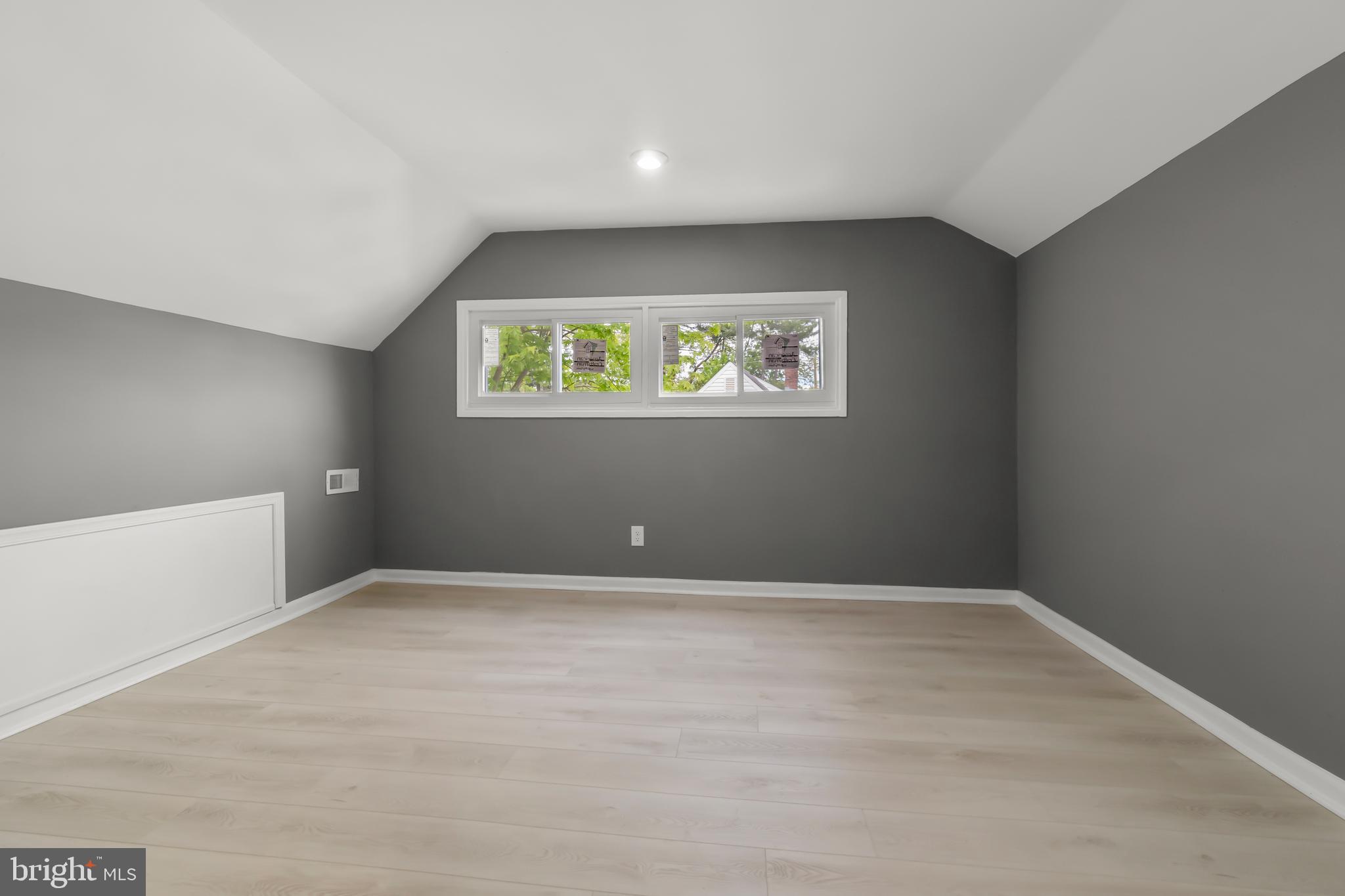 INDIAN CREEK - Residential