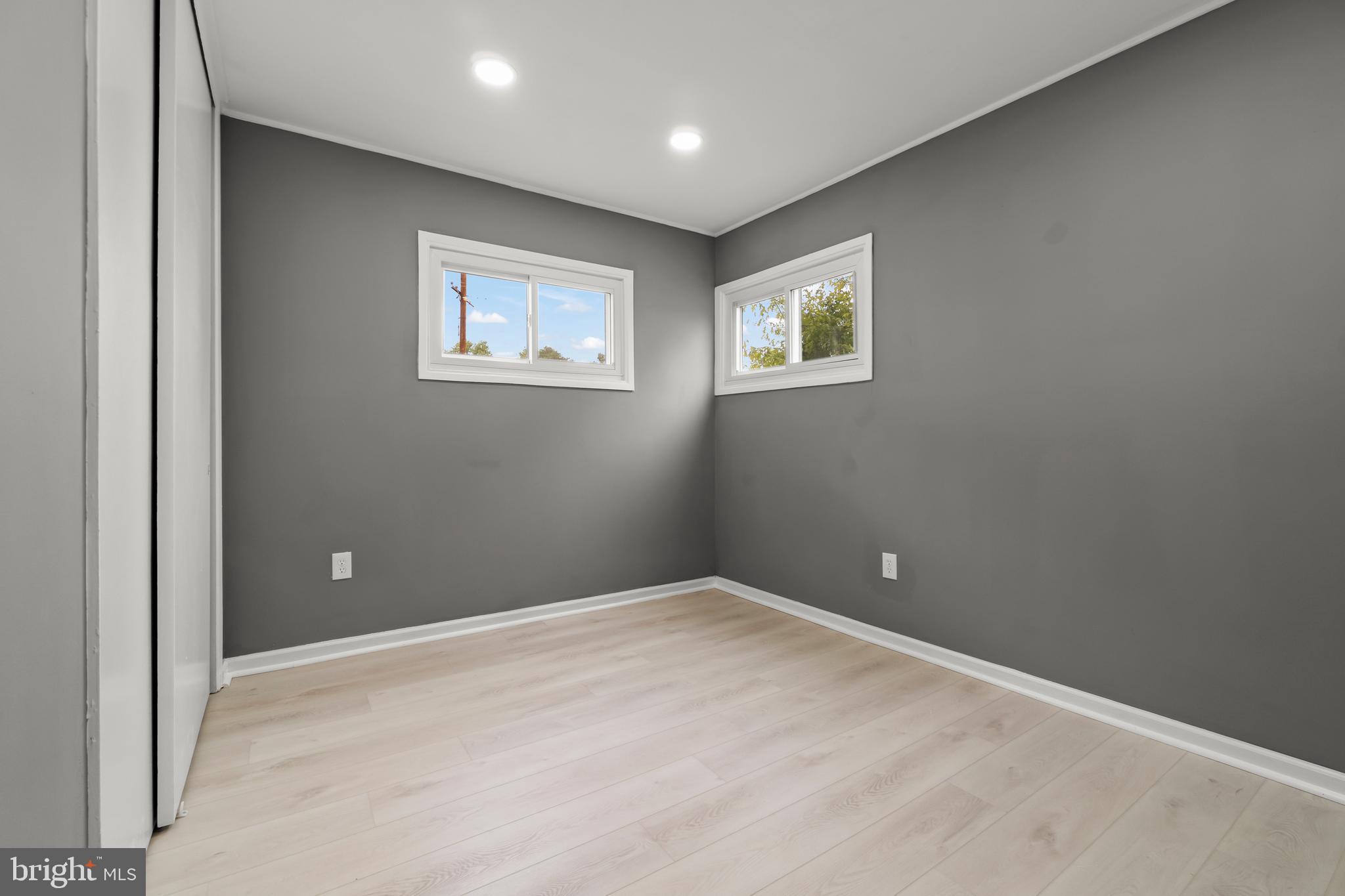 INDIAN CREEK - Residential