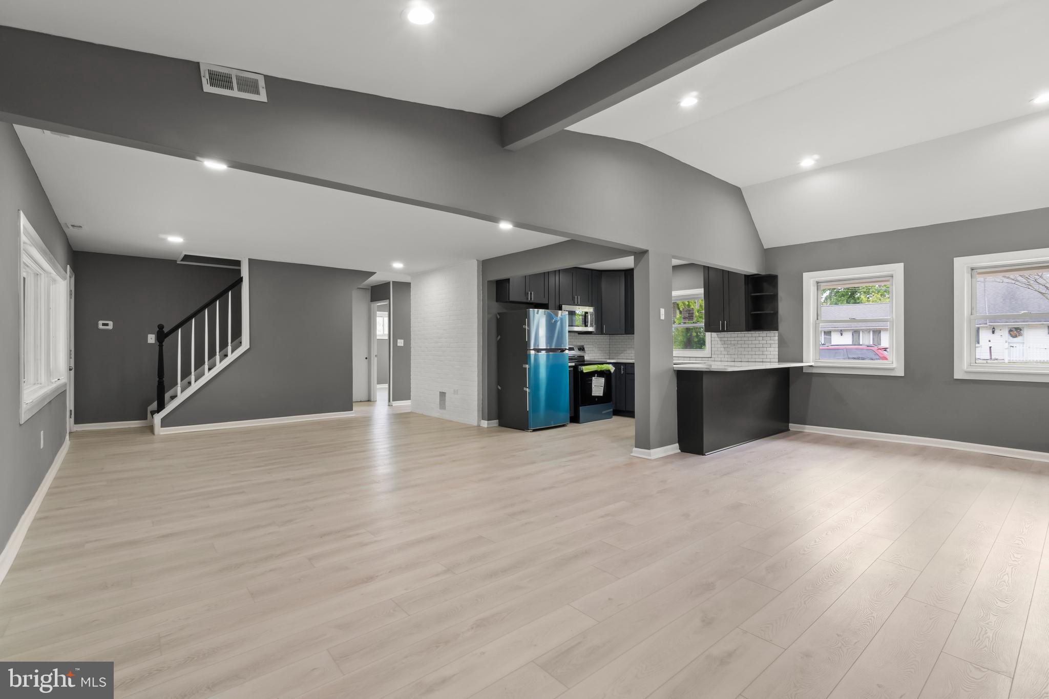 INDIAN CREEK - Residential