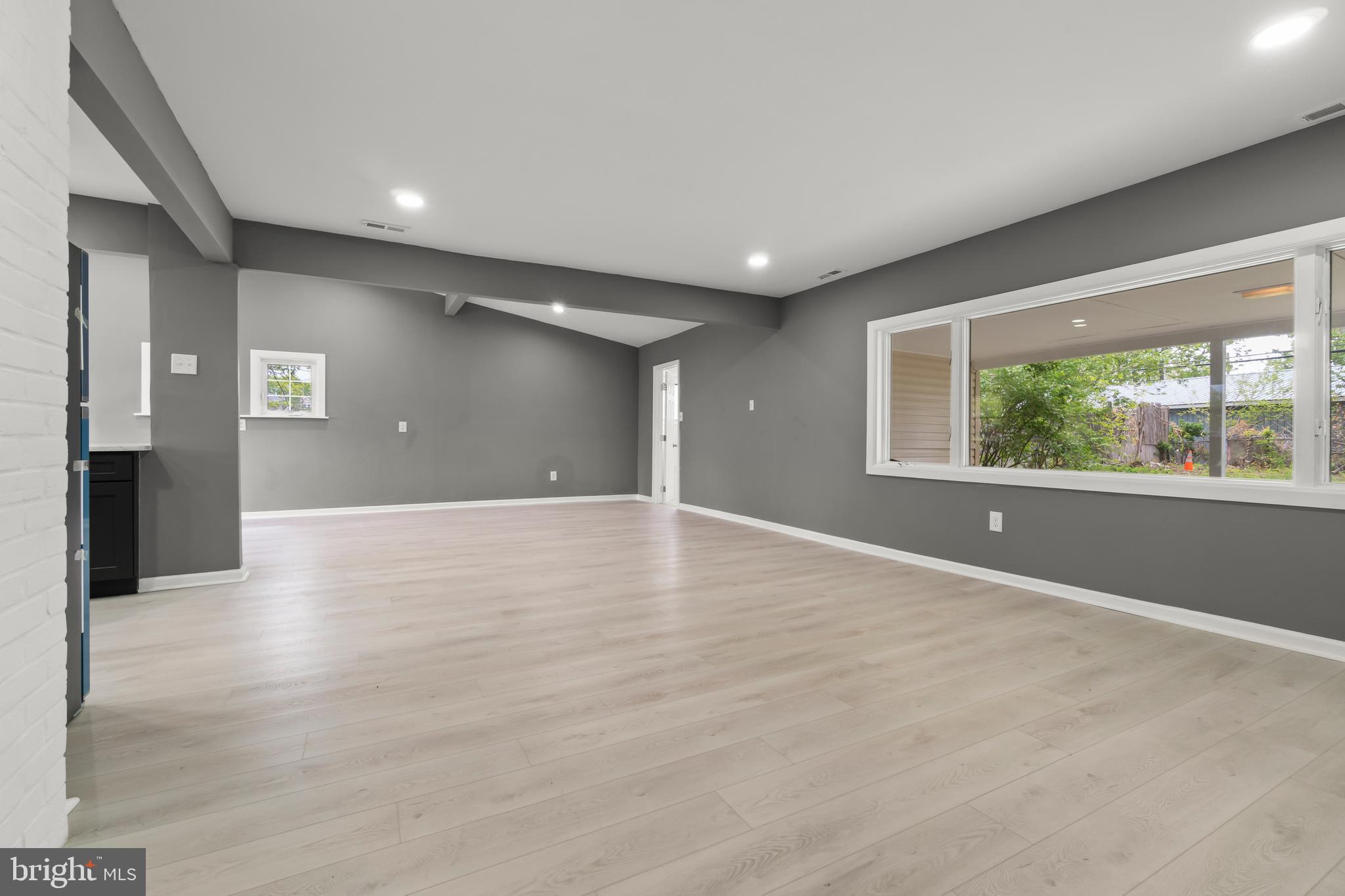 INDIAN CREEK - Residential