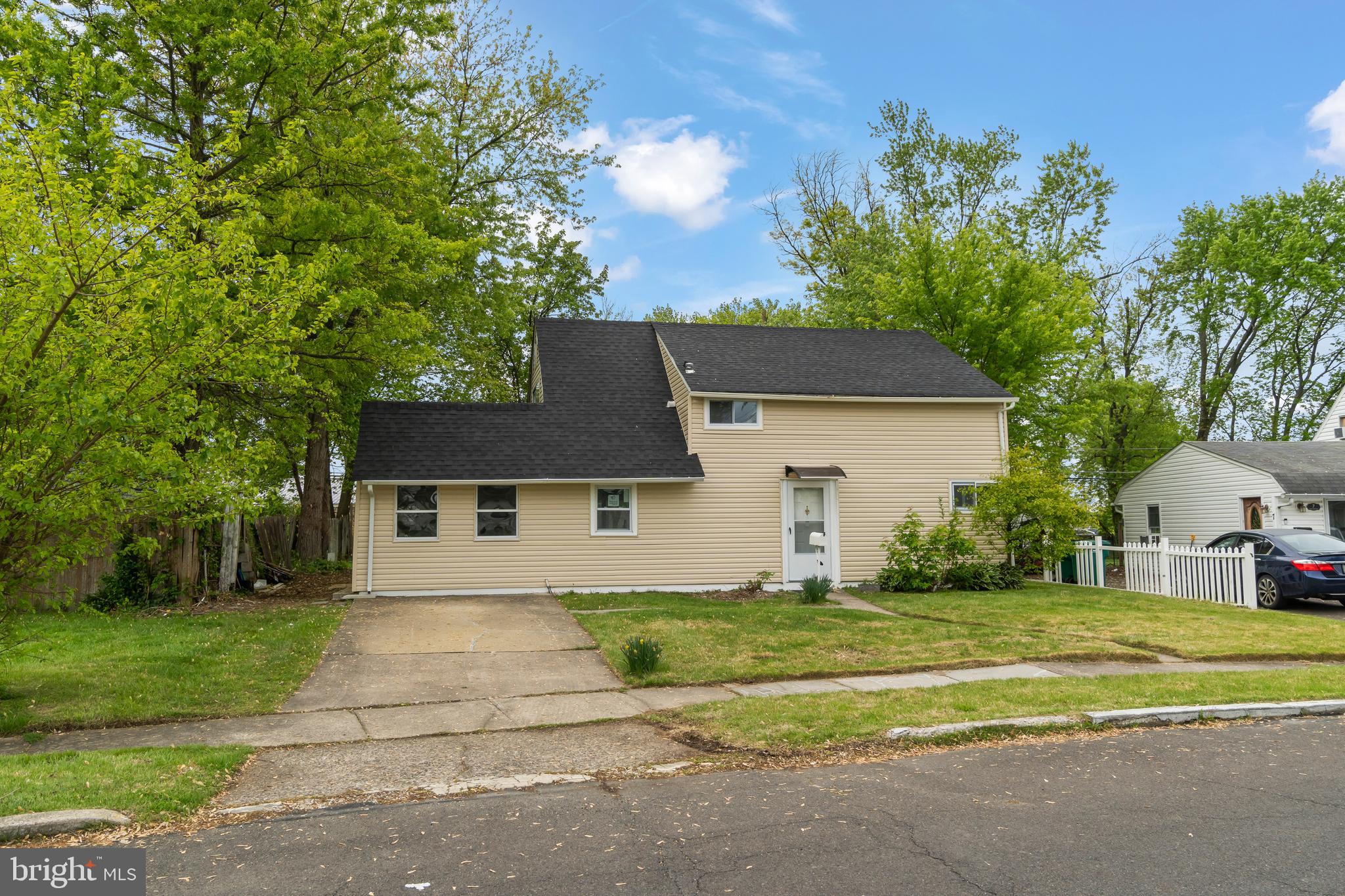 INDIAN CREEK - Residential