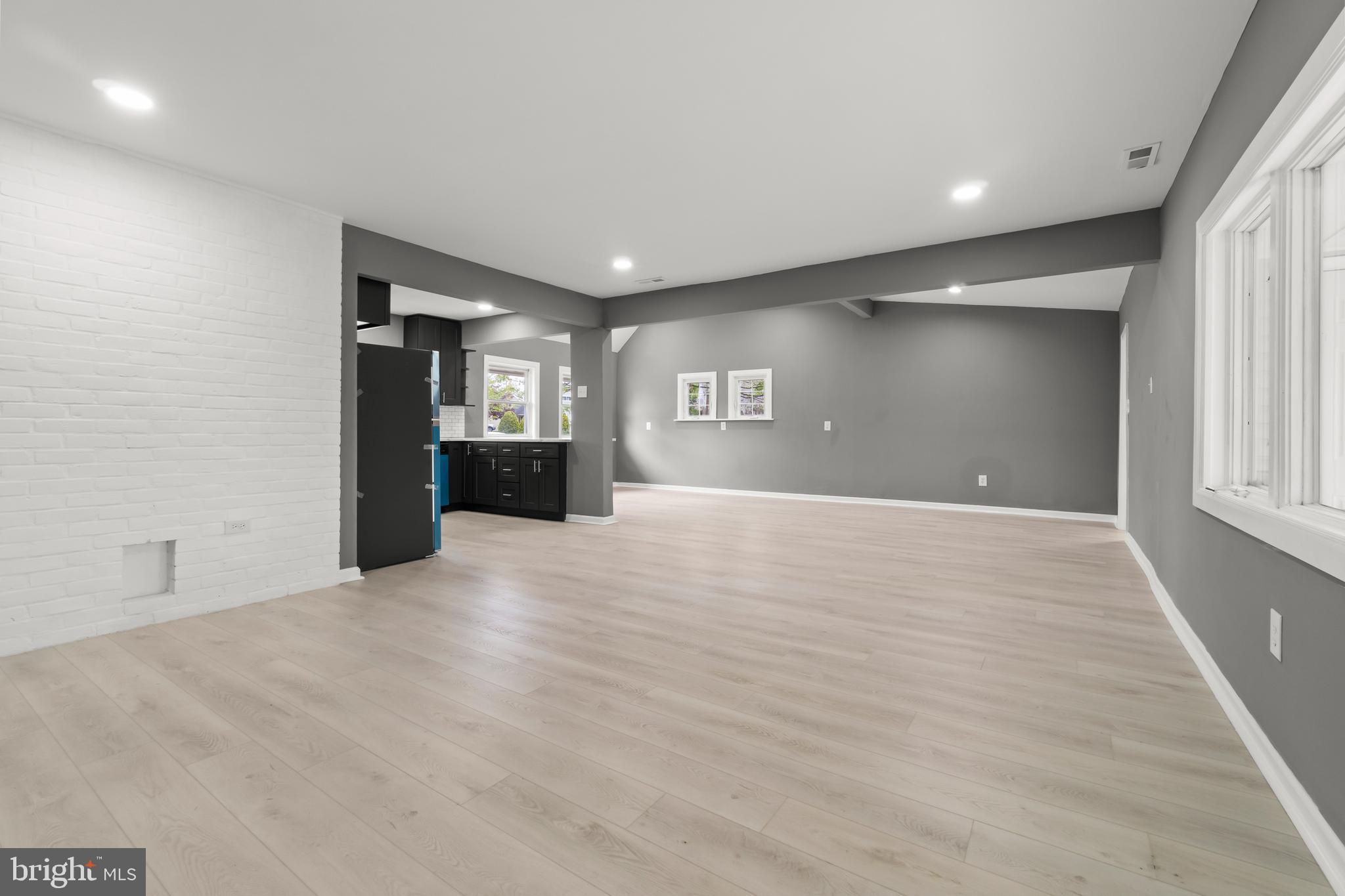 INDIAN CREEK - Residential
