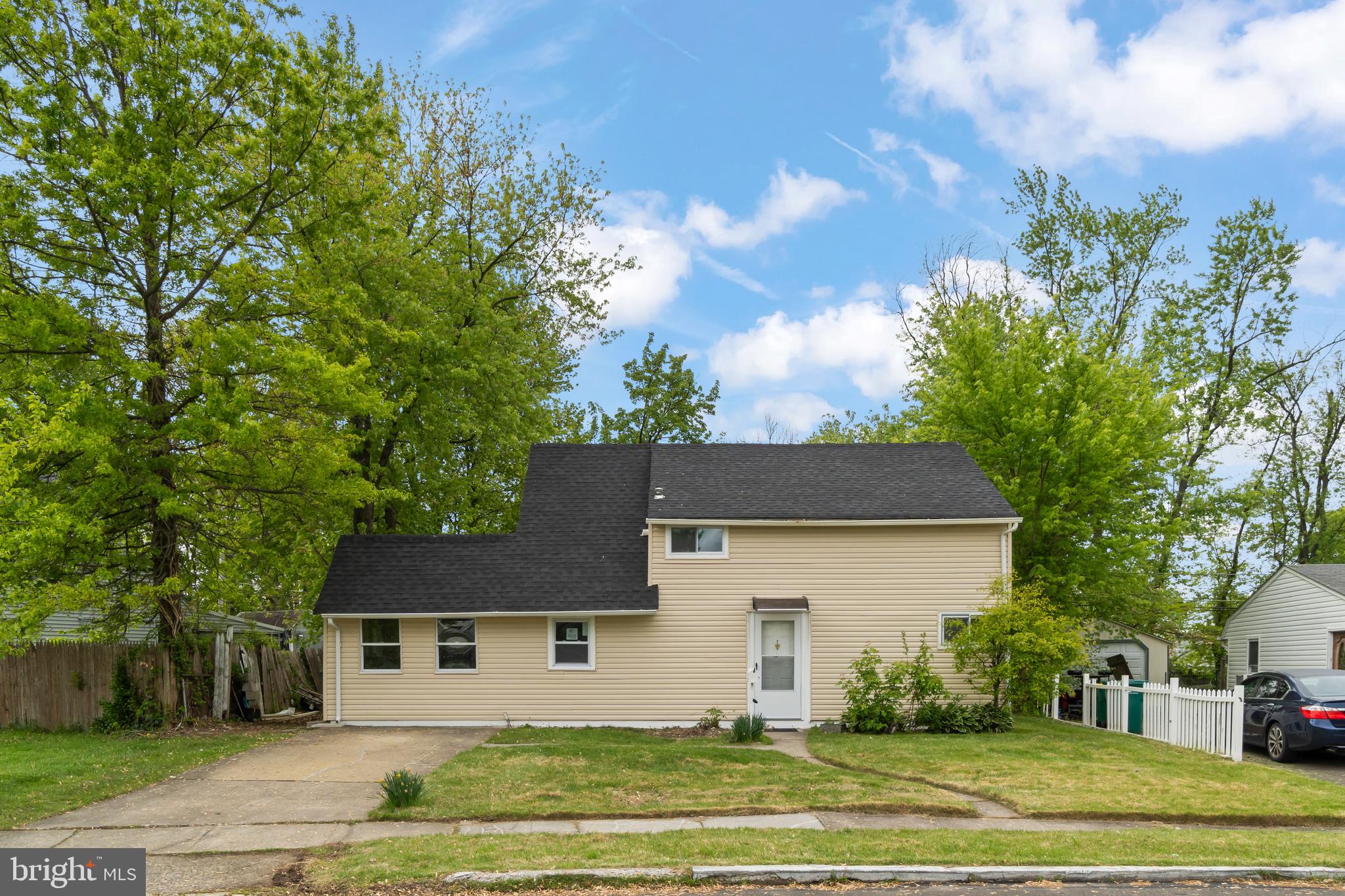 INDIAN CREEK - Residential