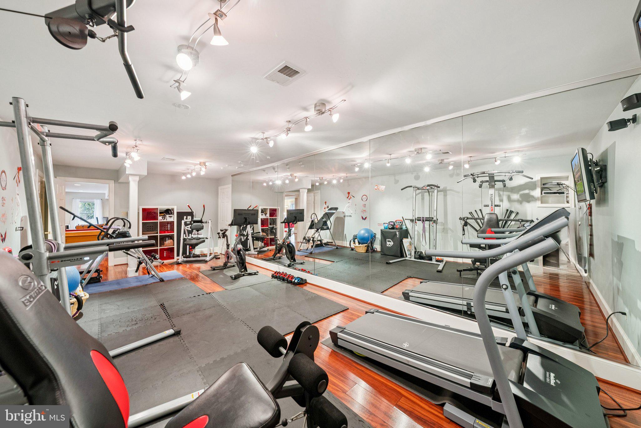 HICKORY CREEK ESTATES - Residential