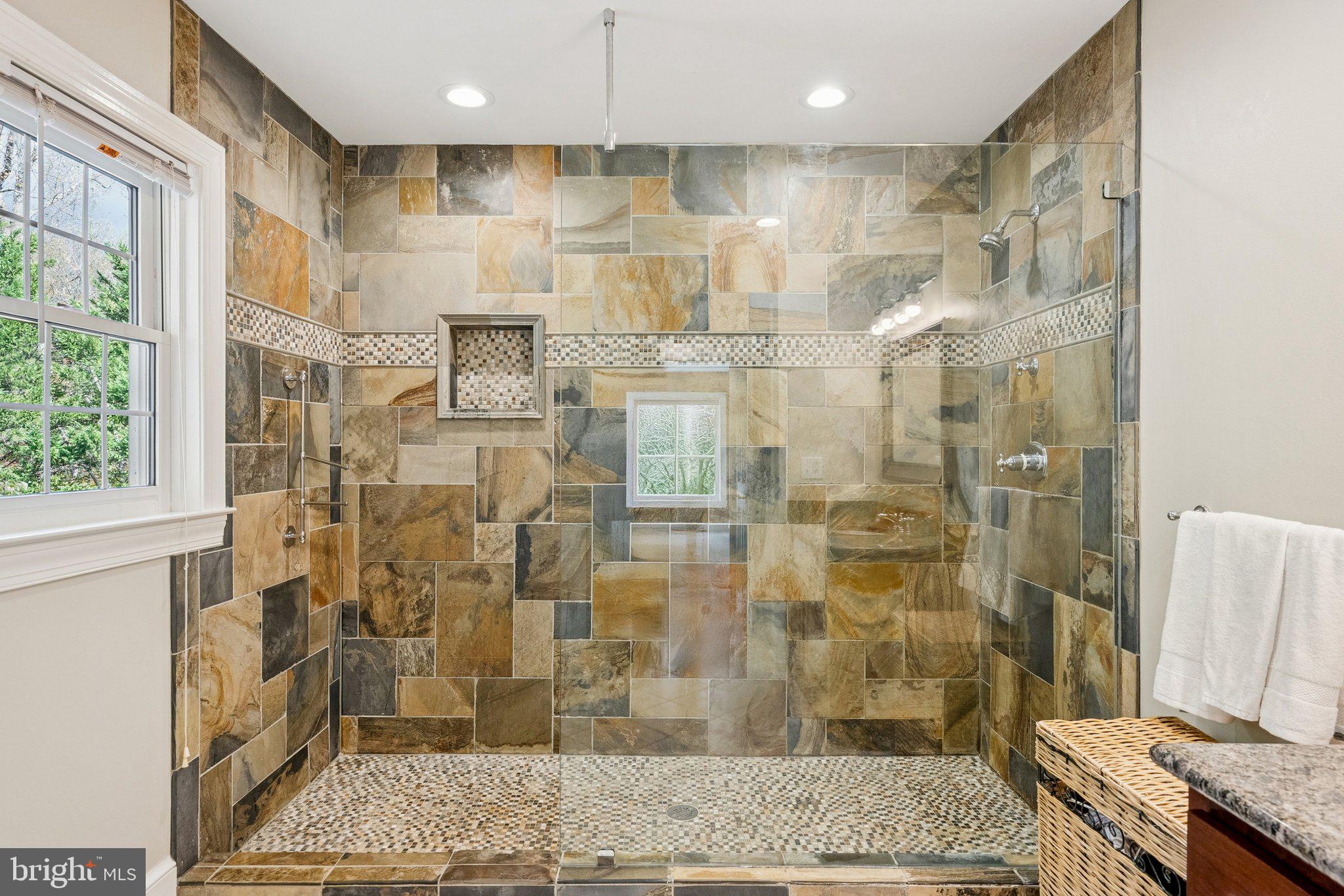 HICKORY CREEK ESTATES - Residential