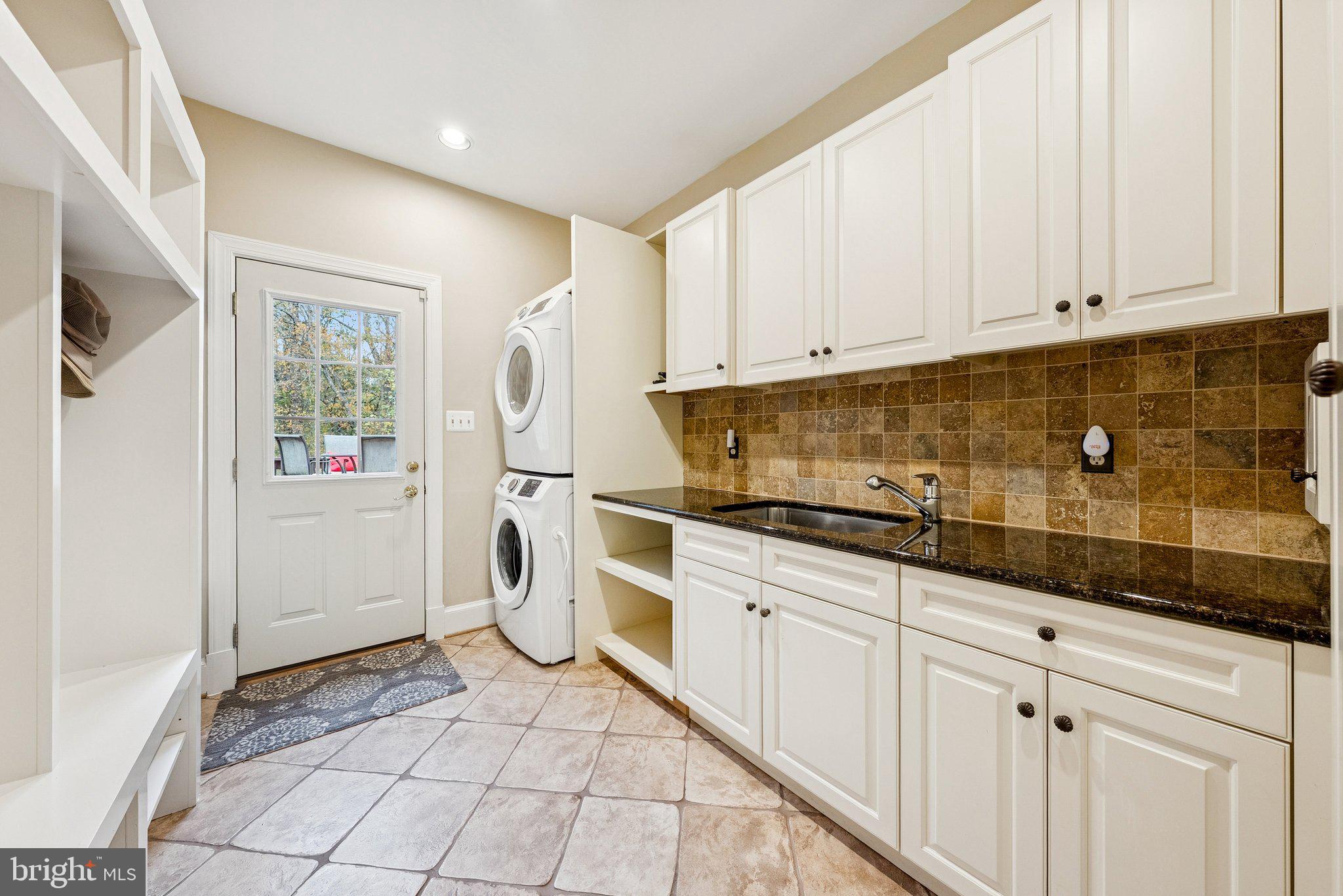 HICKORY CREEK ESTATES - Residential