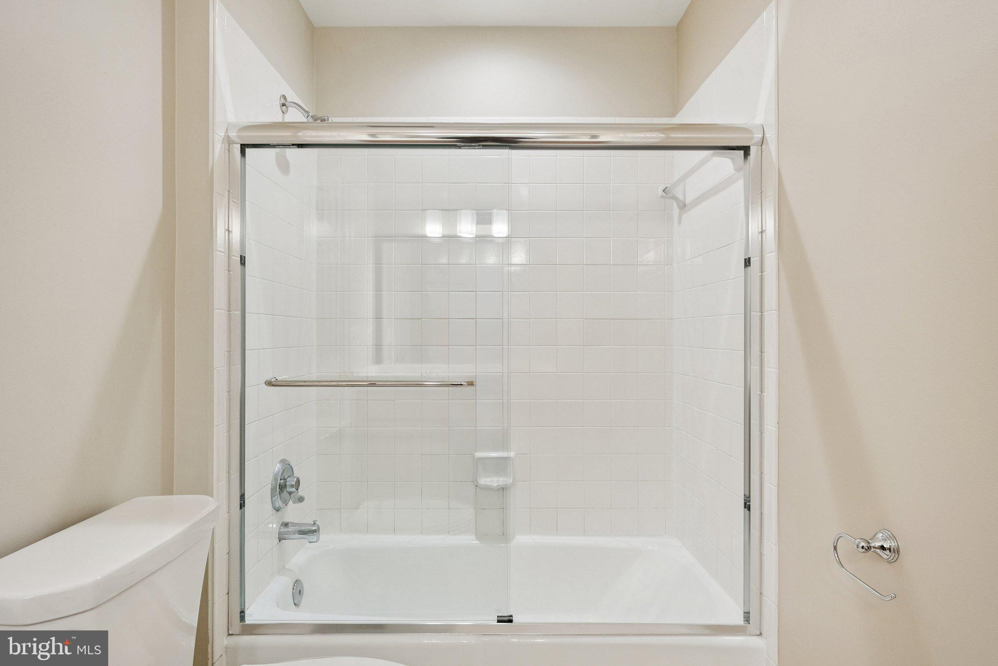 HICKORY CREEK ESTATES - Residential