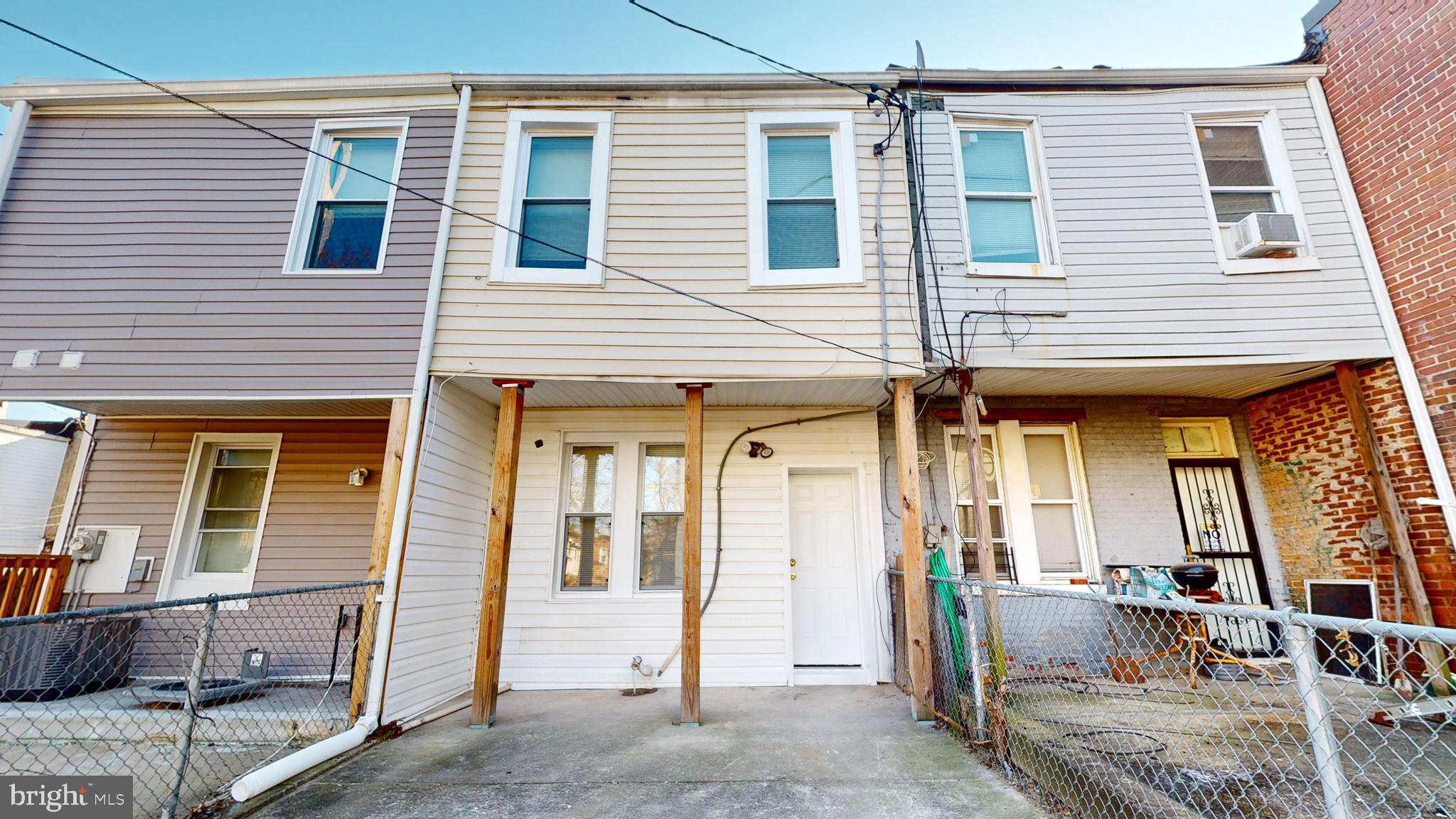 BROADWAY EAST - Residential