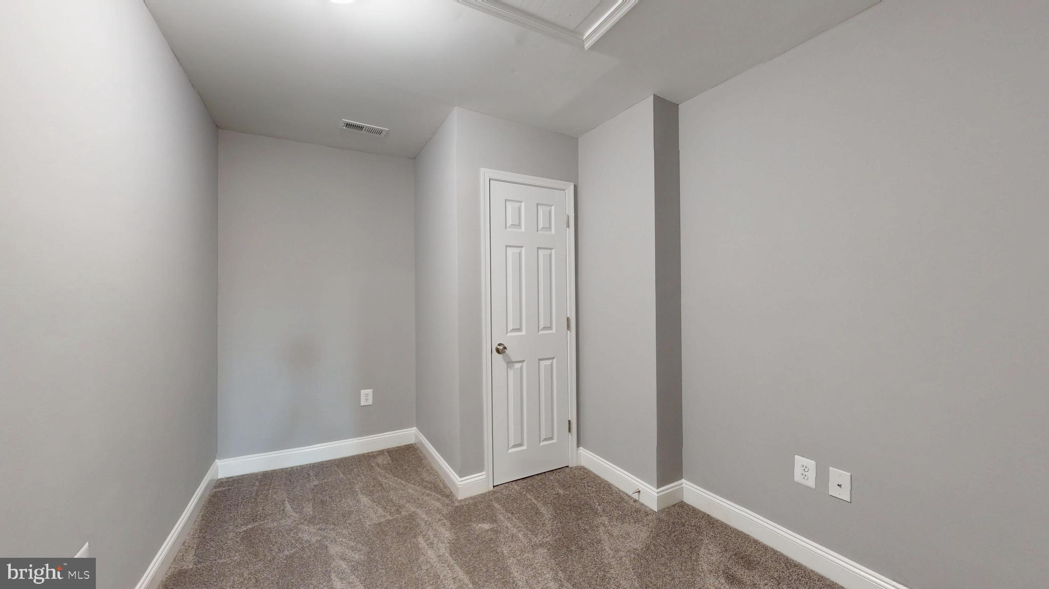 BROADWAY EAST - Residential