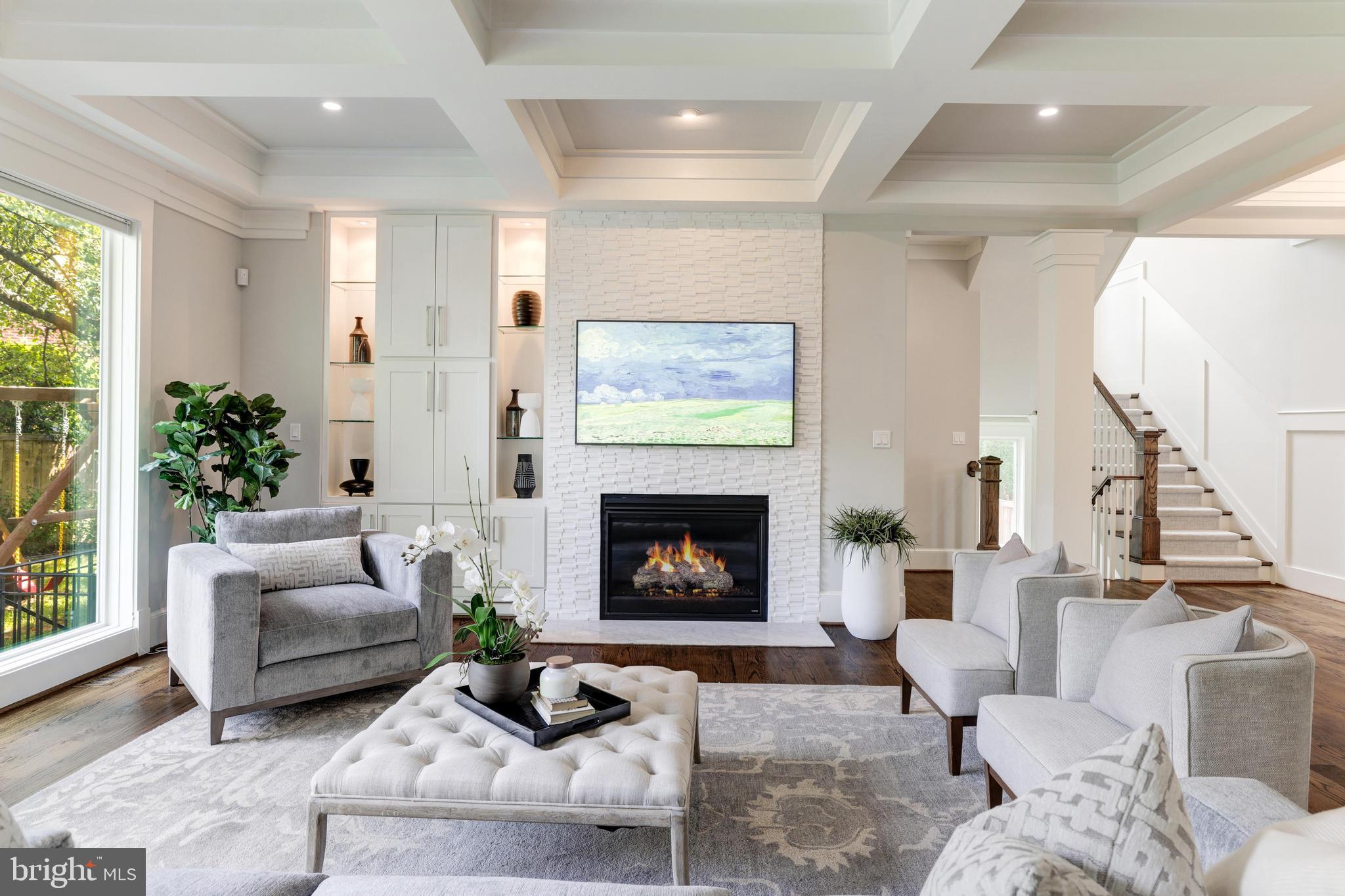 BROYHILLS MCLEAN ESTATES - Residential