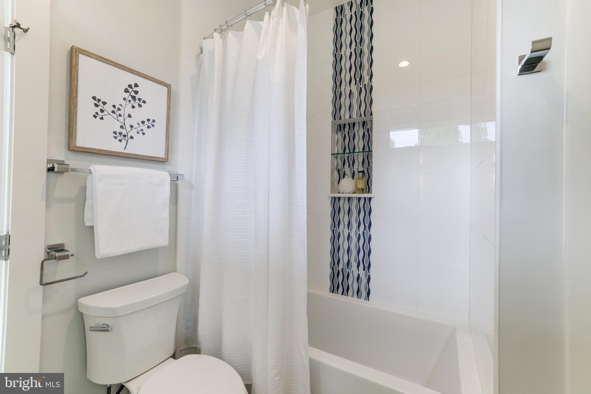 BROYHILLS MCLEAN ESTATES - Residential