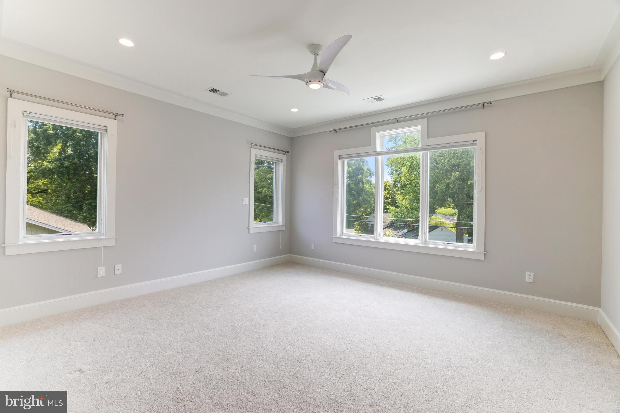 BROYHILLS MCLEAN ESTATES - Residential