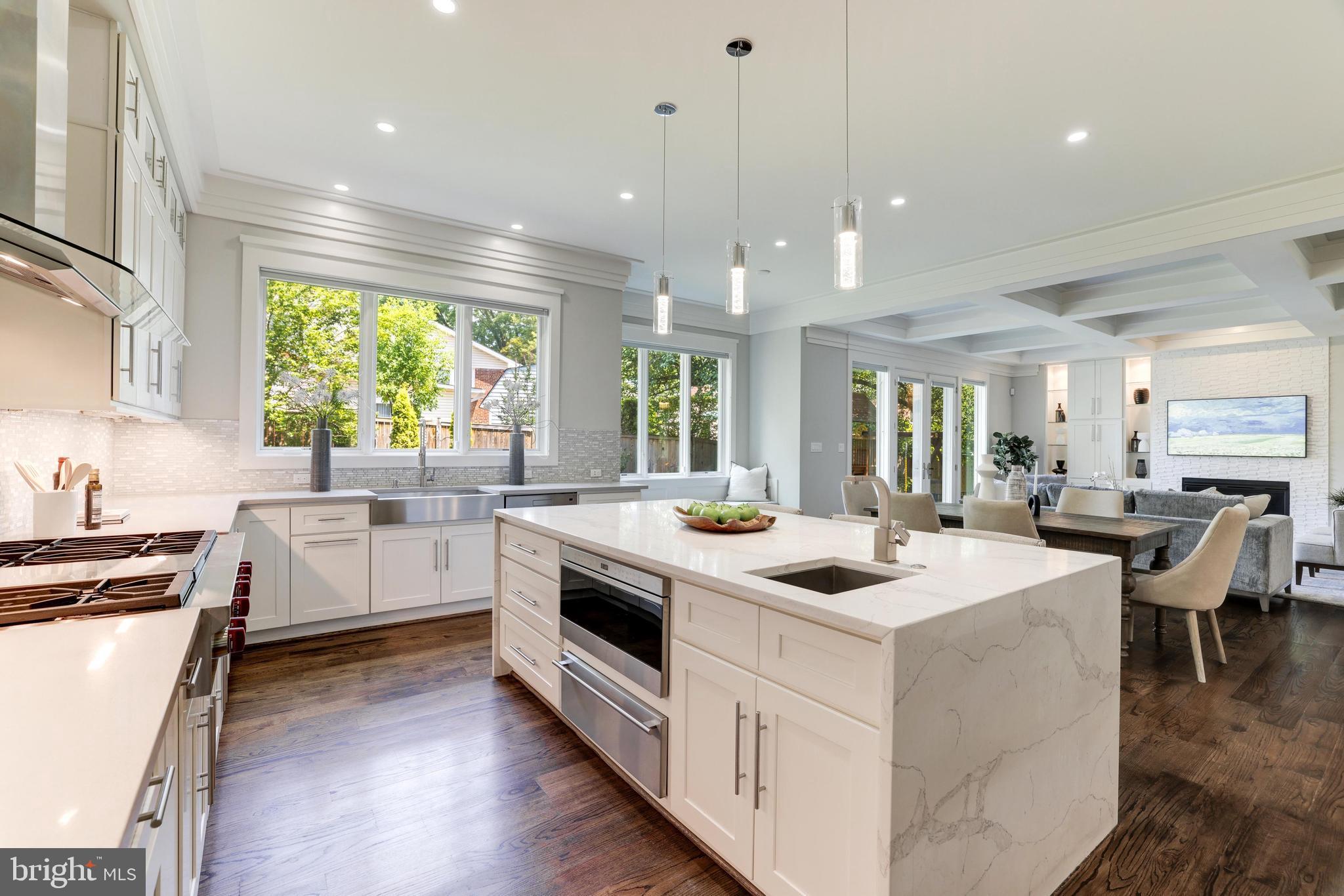 BROYHILLS MCLEAN ESTATES - Residential