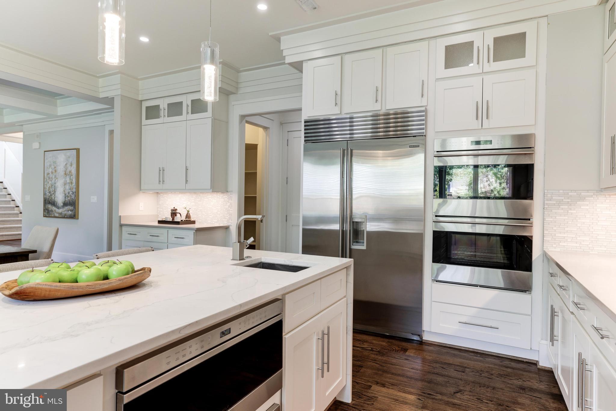 BROYHILLS MCLEAN ESTATES - Residential