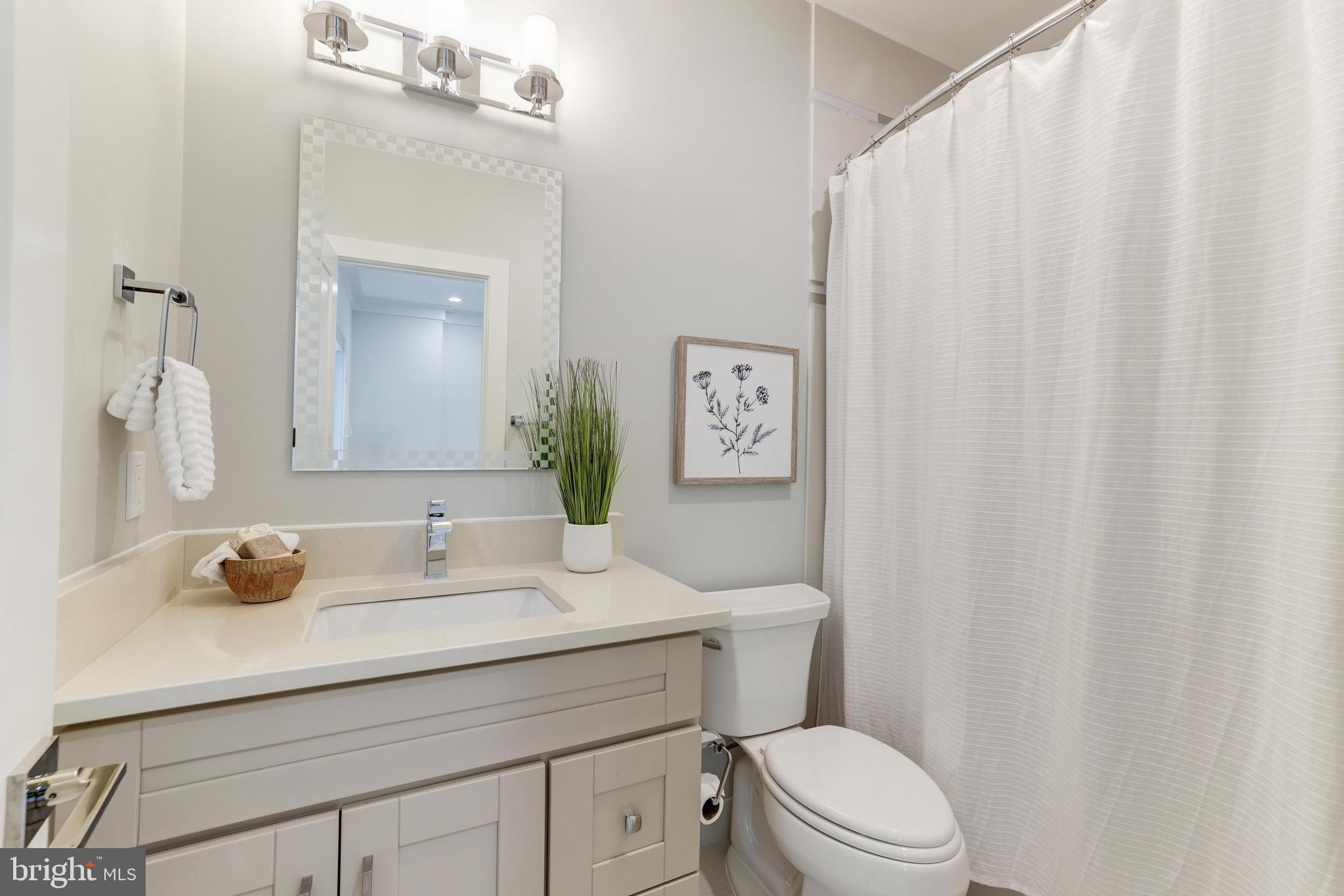 BROYHILLS MCLEAN ESTATES - Residential