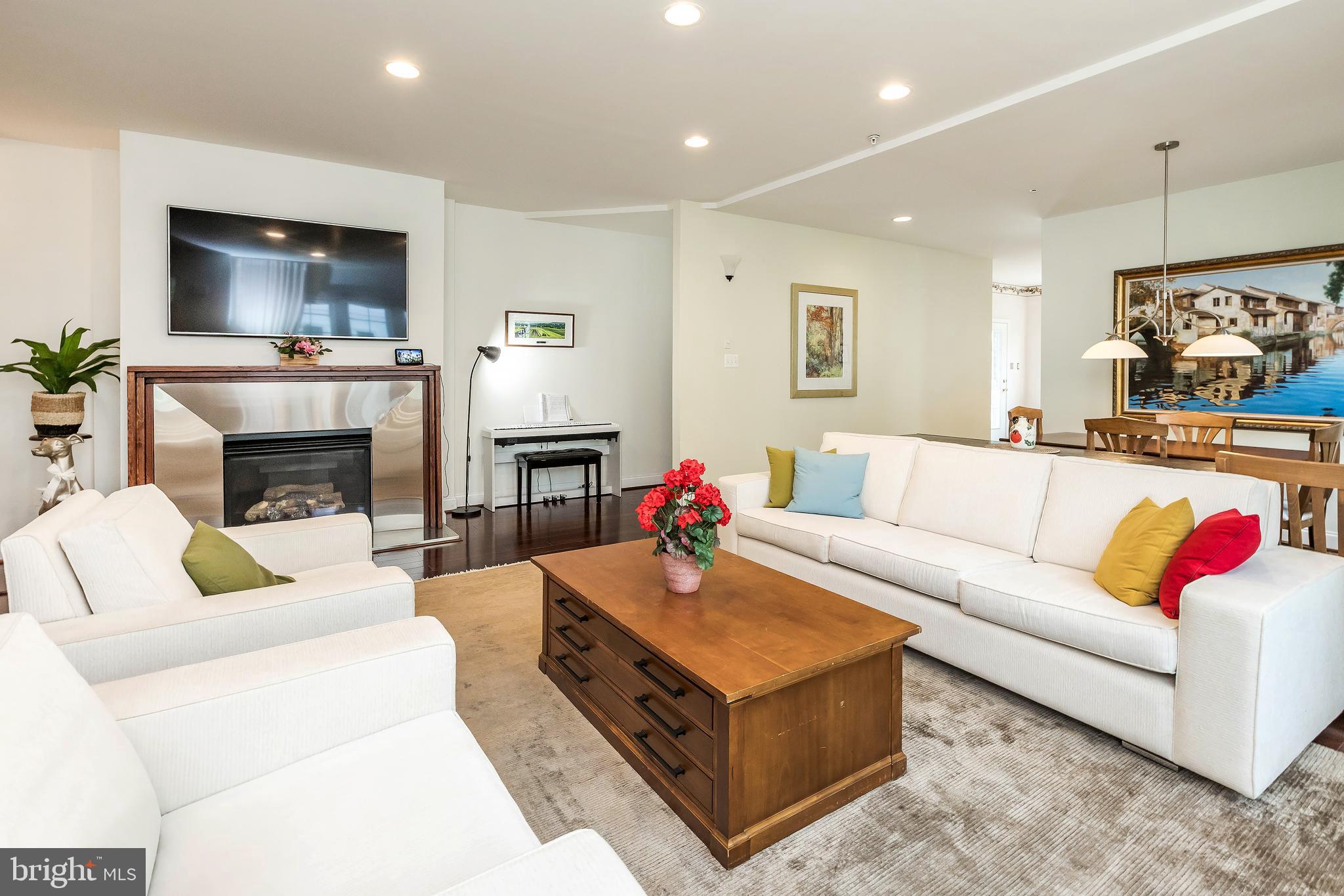 VILLAS AT SNOWDEN OVERLOOK - Residential