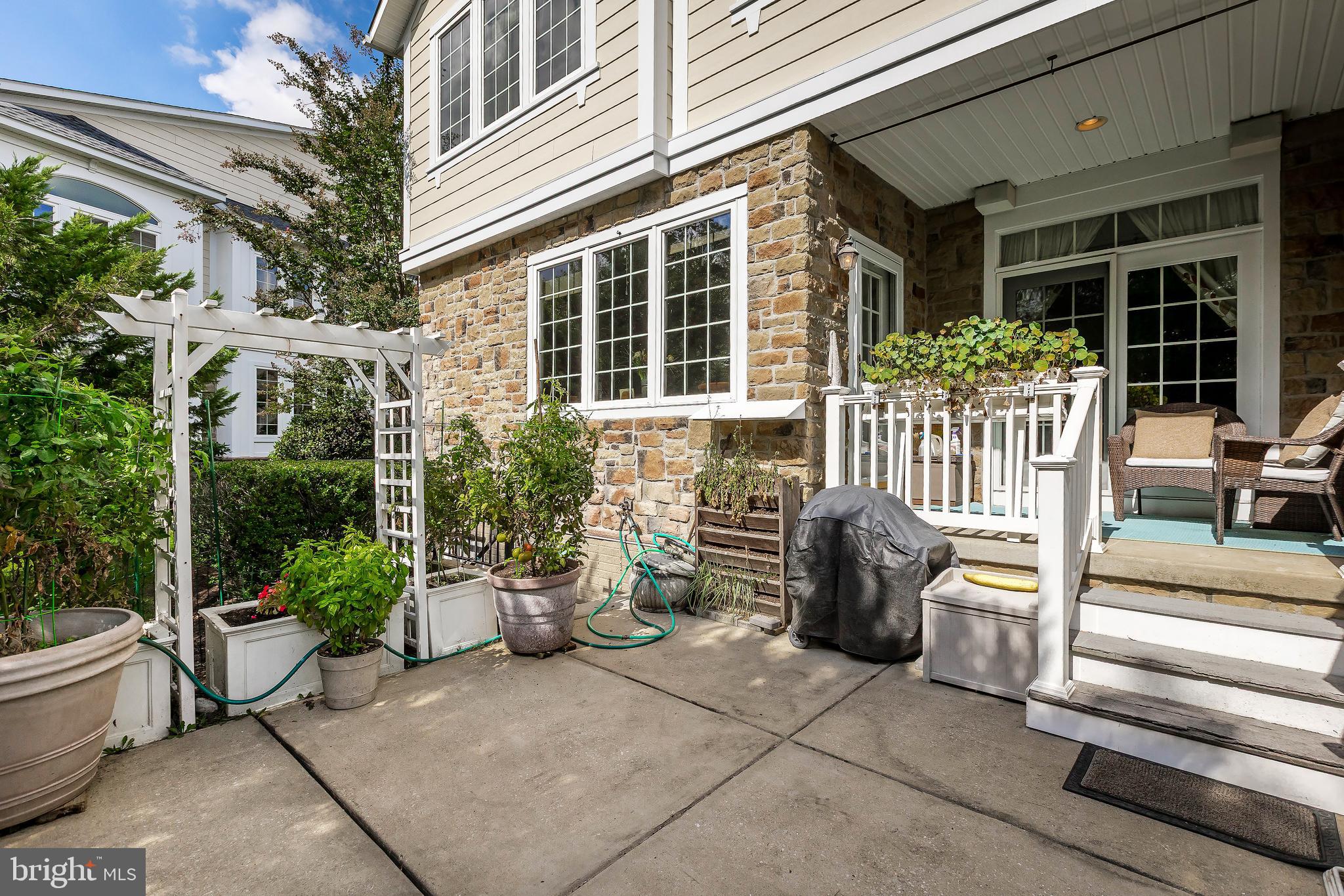 VILLAS AT SNOWDEN OVERLOOK - Residential