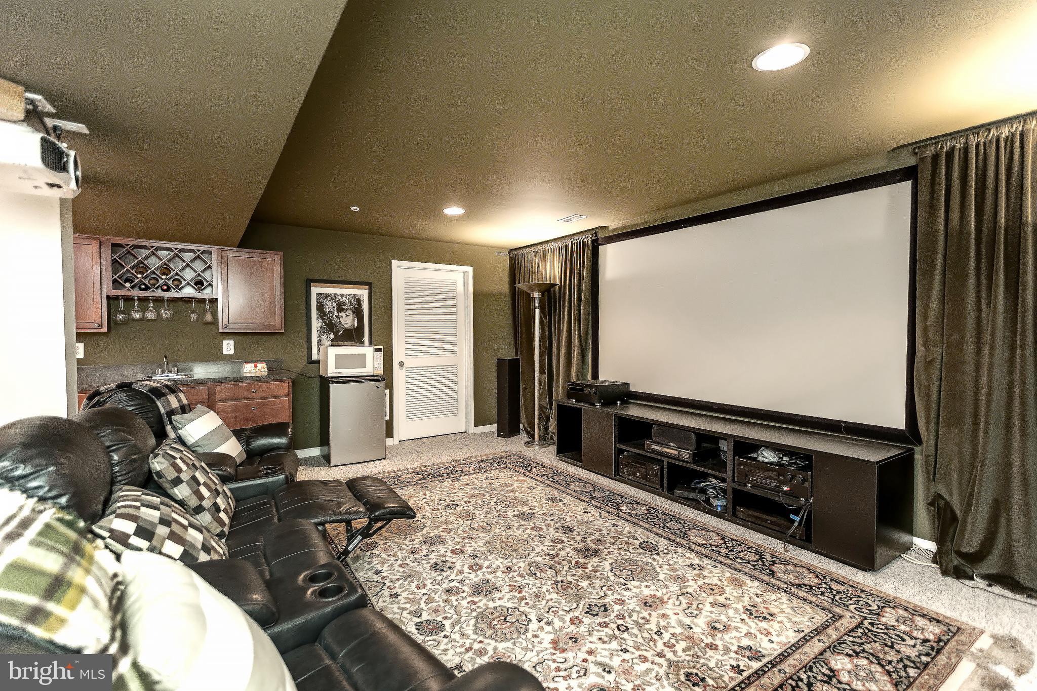 VILLAS AT SNOWDEN OVERLOOK - Residential