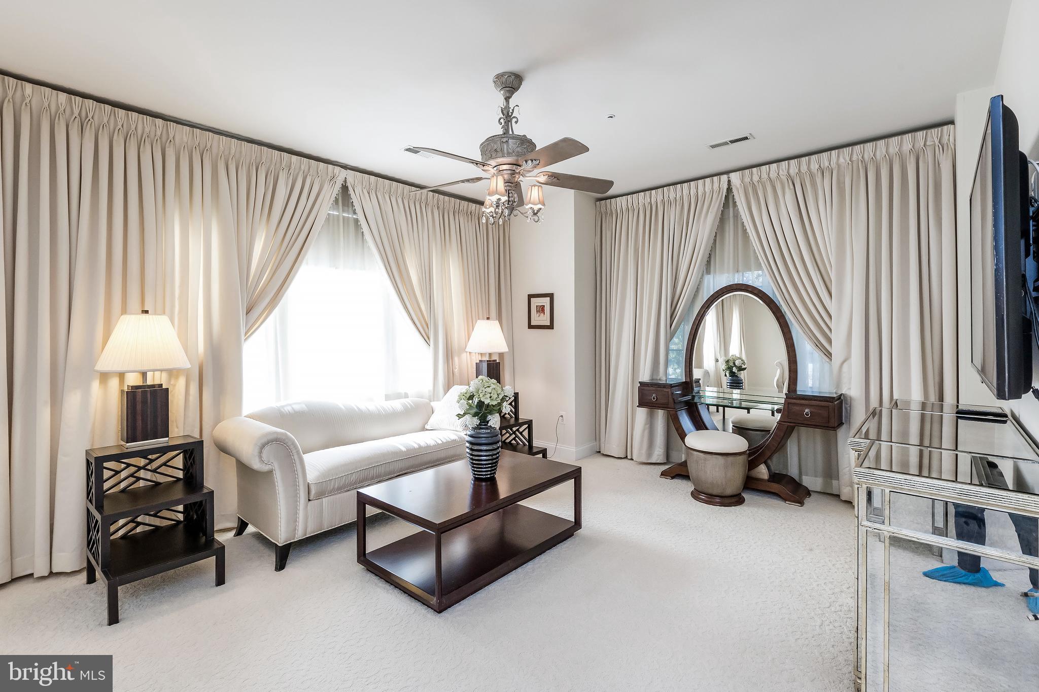 VILLAS AT SNOWDEN OVERLOOK - Residential