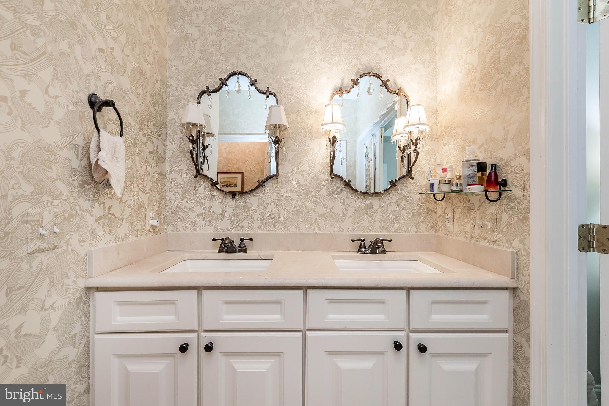 VILLAS AT SNOWDEN OVERLOOK - Residential