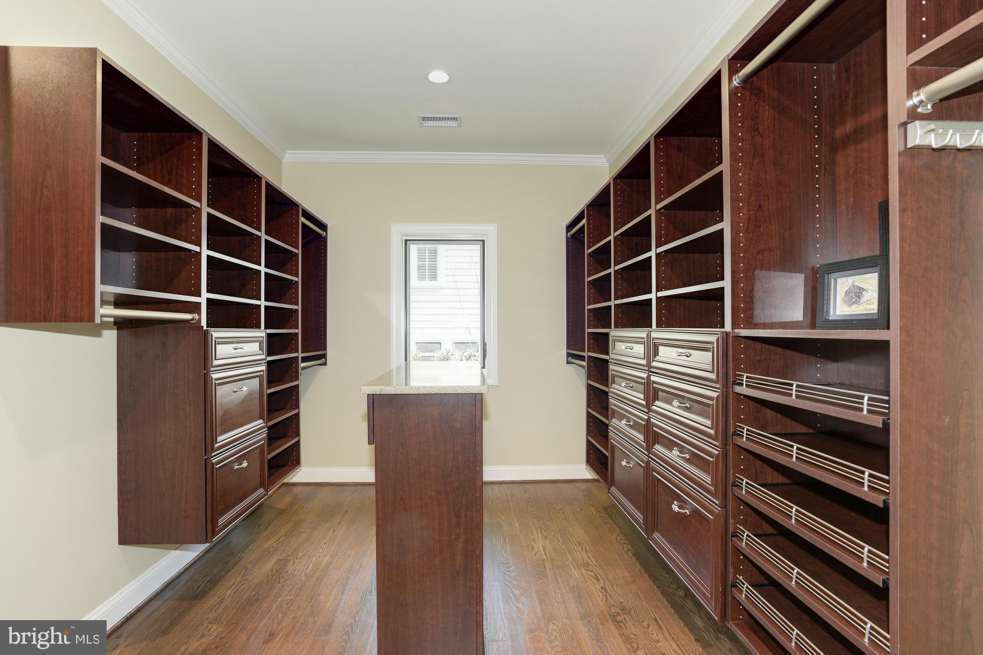 BANNOCKBURN - Residential