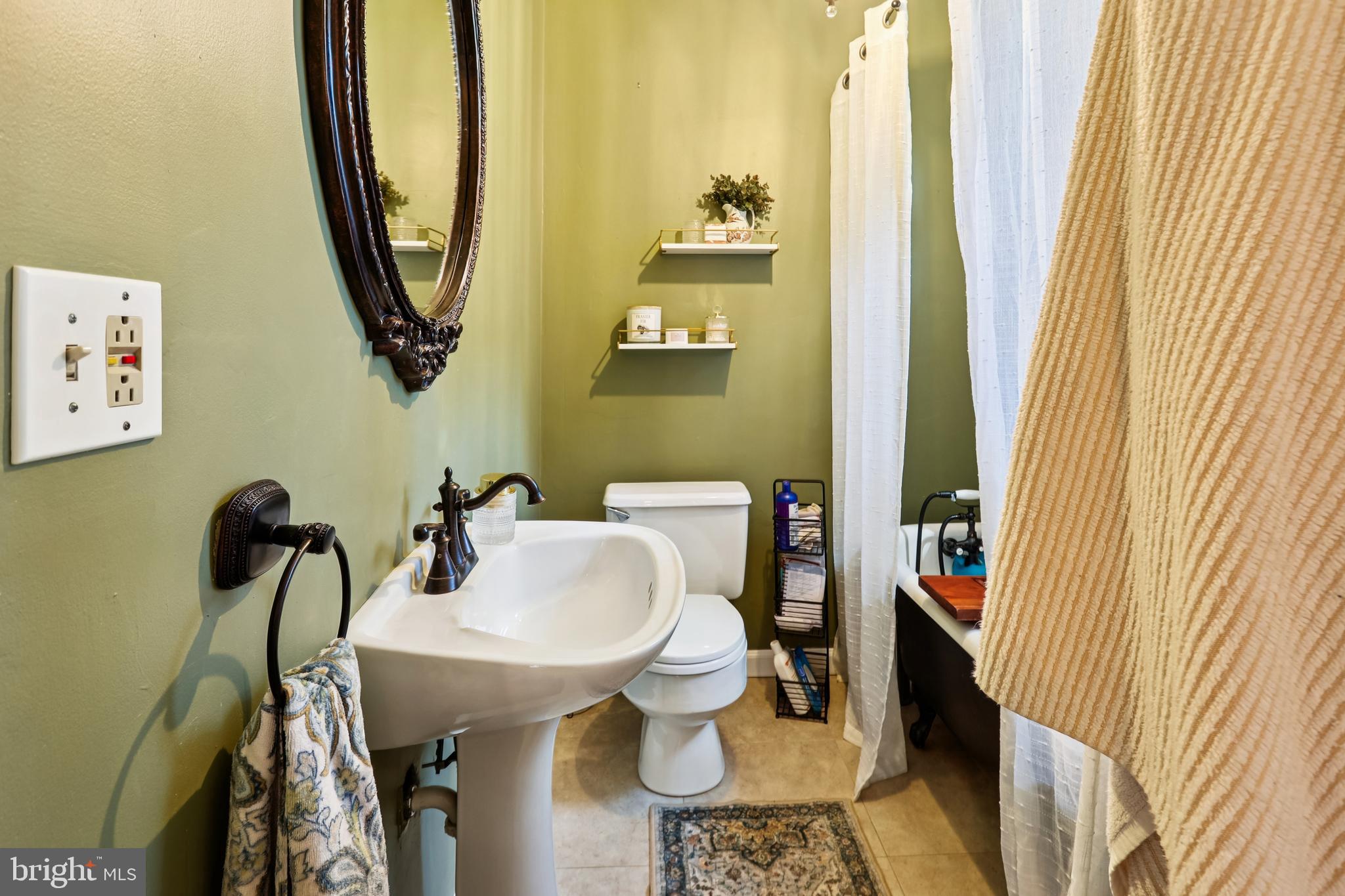 HAMILTON HEIGHTS - Residential