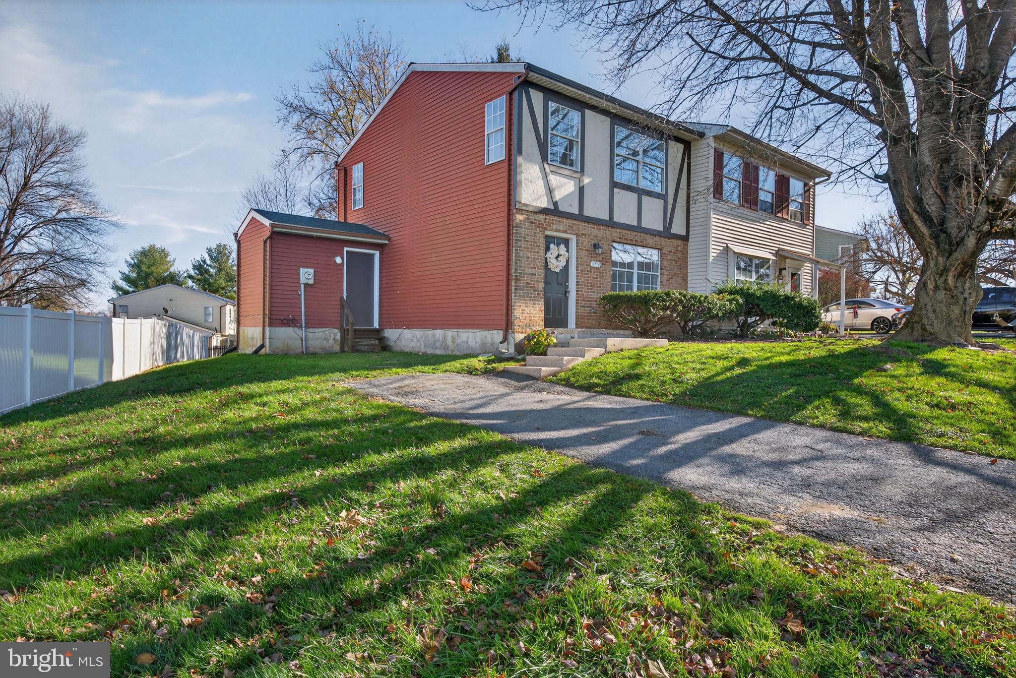 1077 MONTICELLO LANE