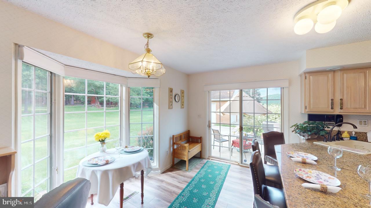 MEADOWLARK ACRES - Residential