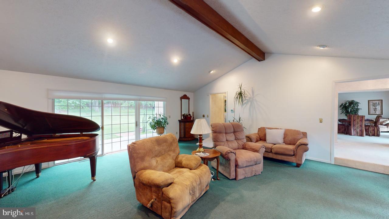 MEADOWLARK ACRES - Residential