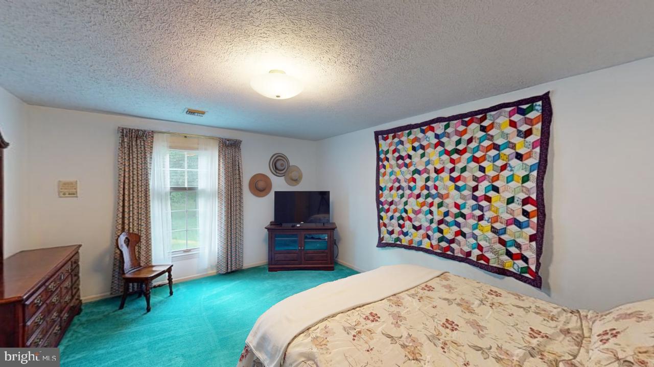 MEADOWLARK ACRES - Residential