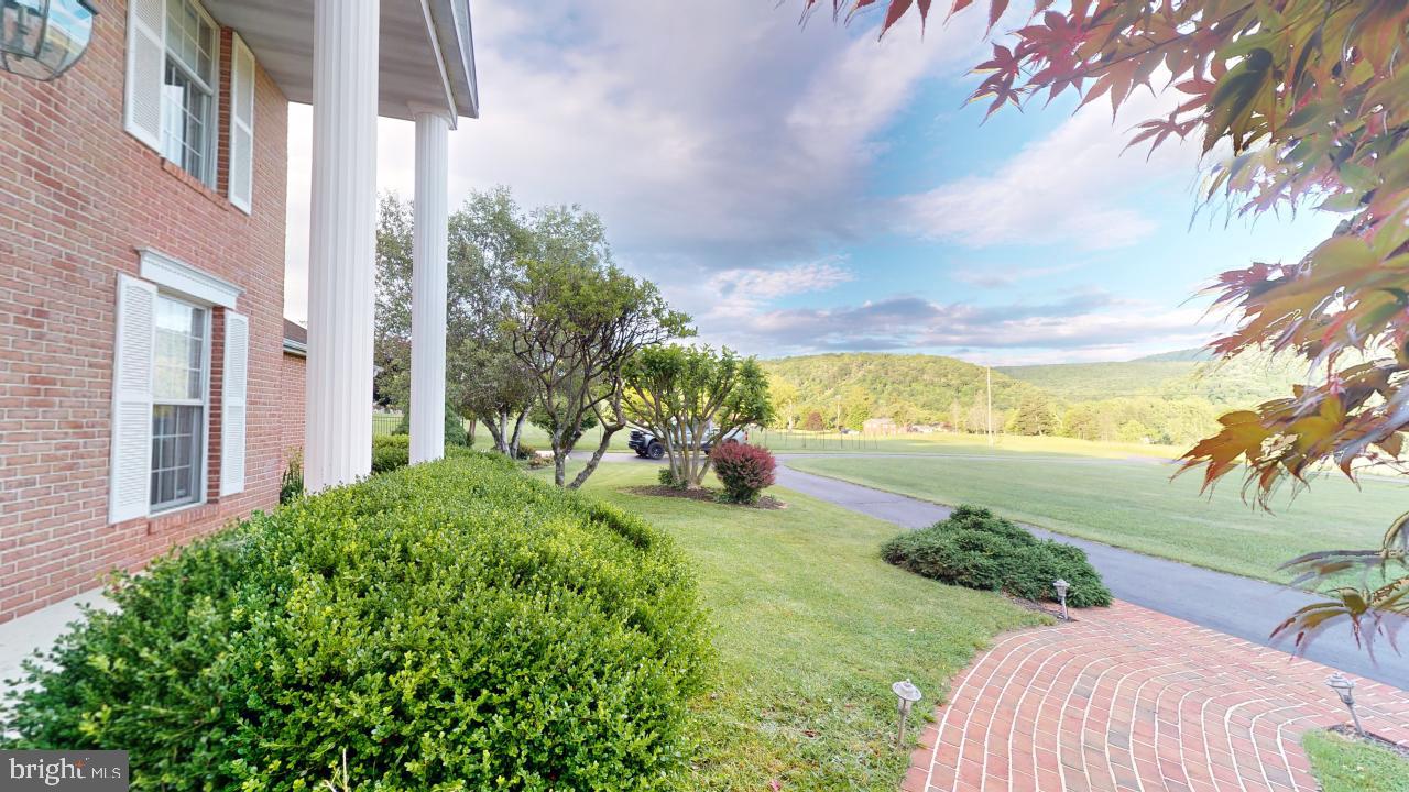 MEADOWLARK ACRES - Residential