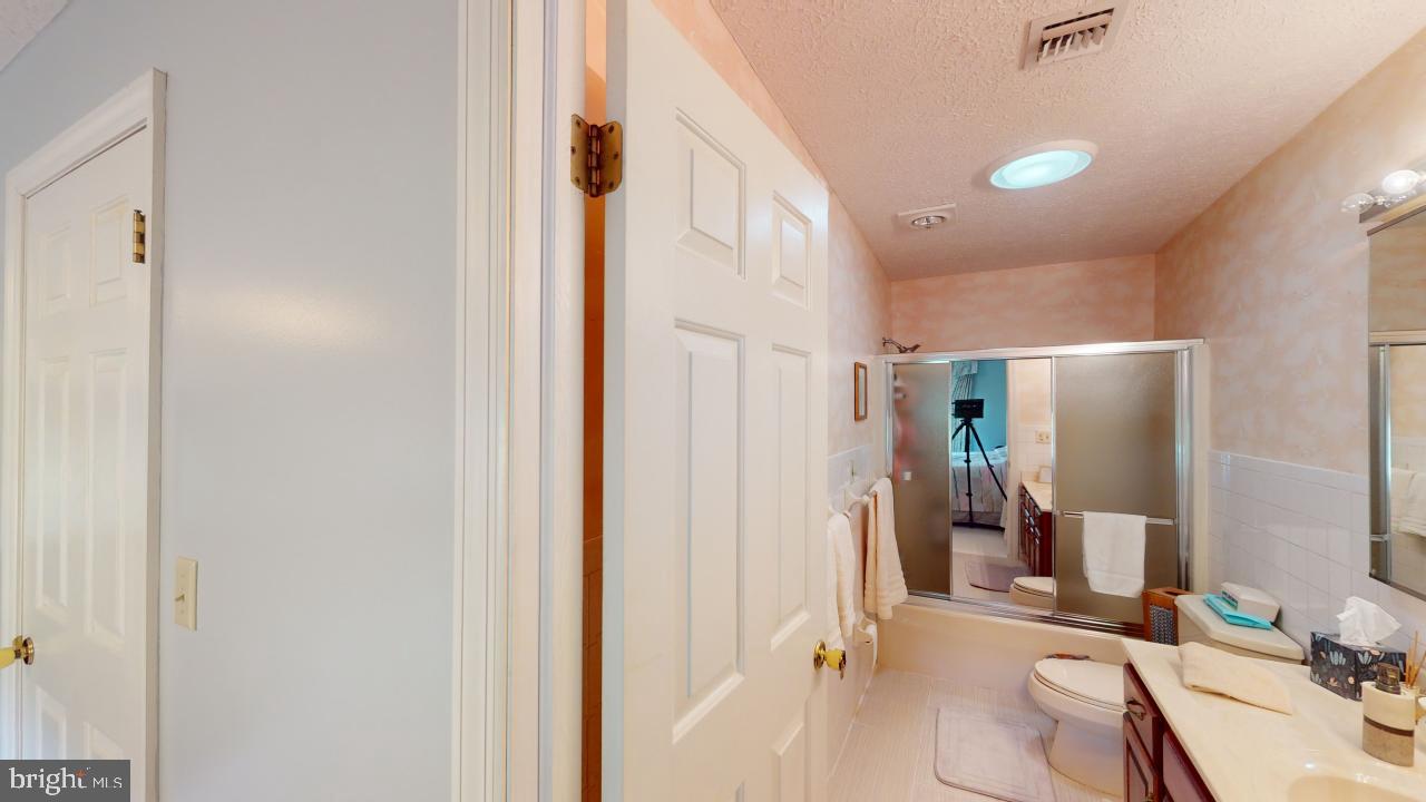 MEADOWLARK ACRES - Residential