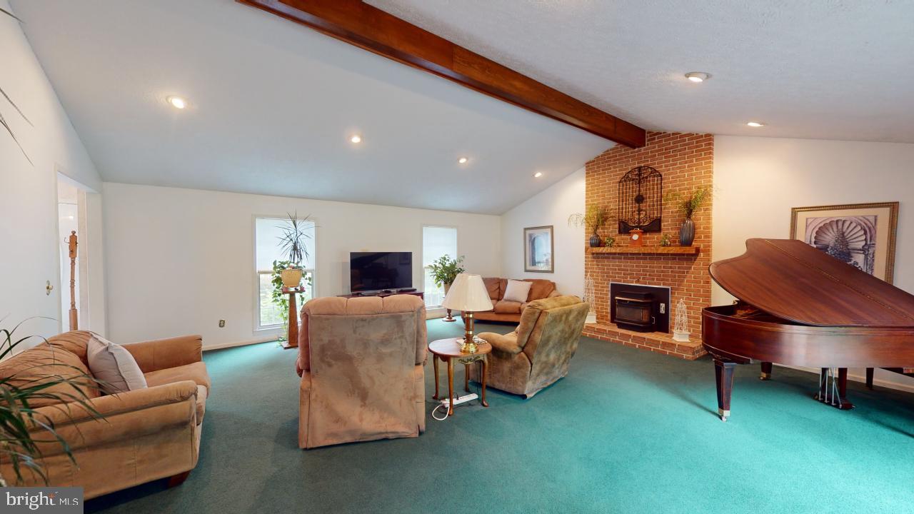 MEADOWLARK ACRES - Residential