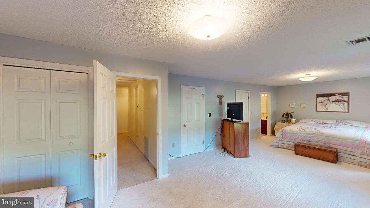 MEADOWLARK ACRES - Residential