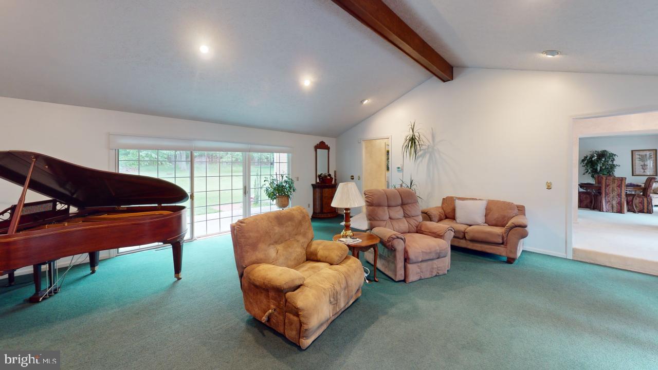 MEADOWLARK ACRES - Residential