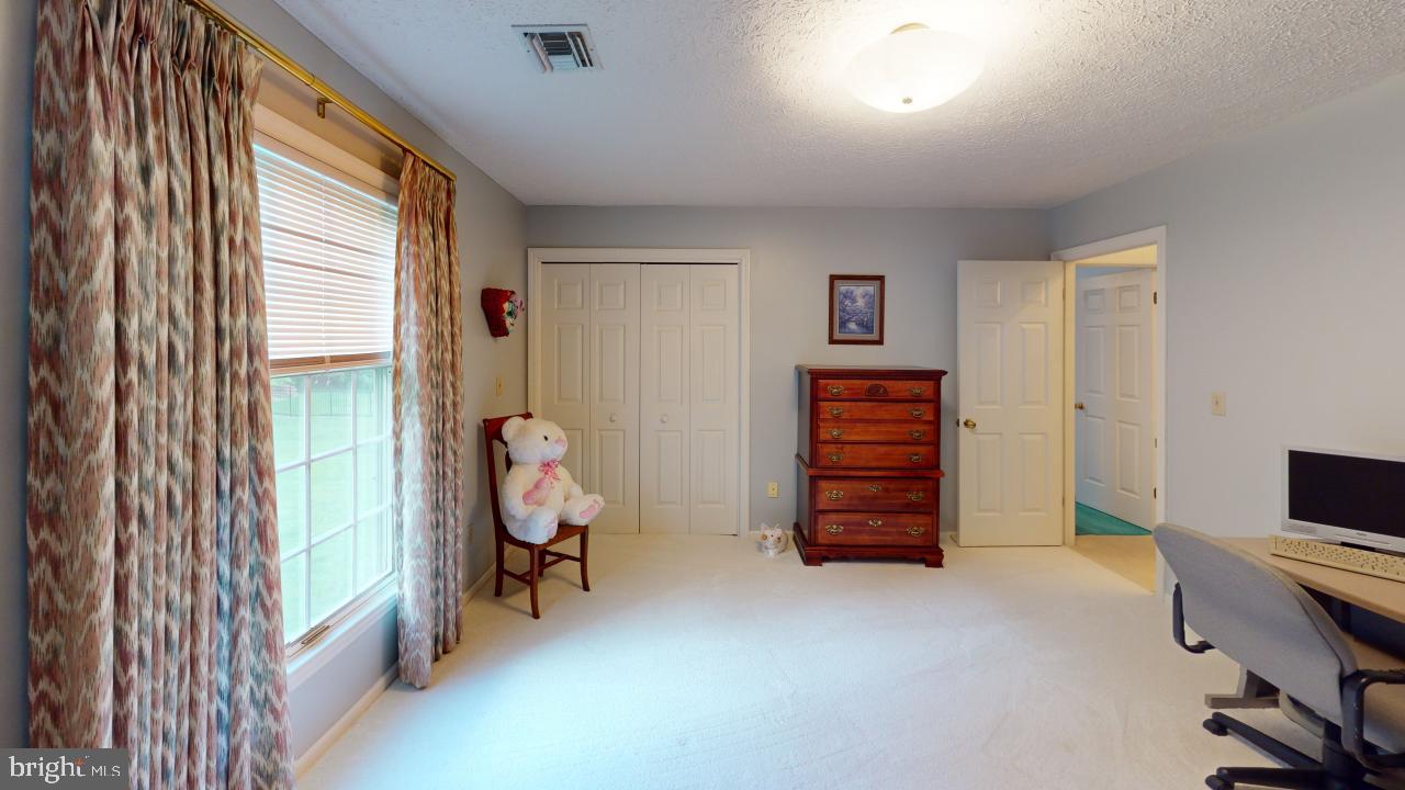 MEADOWLARK ACRES - Residential