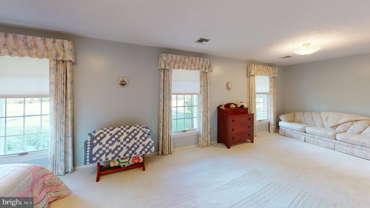 MEADOWLARK ACRES - Residential