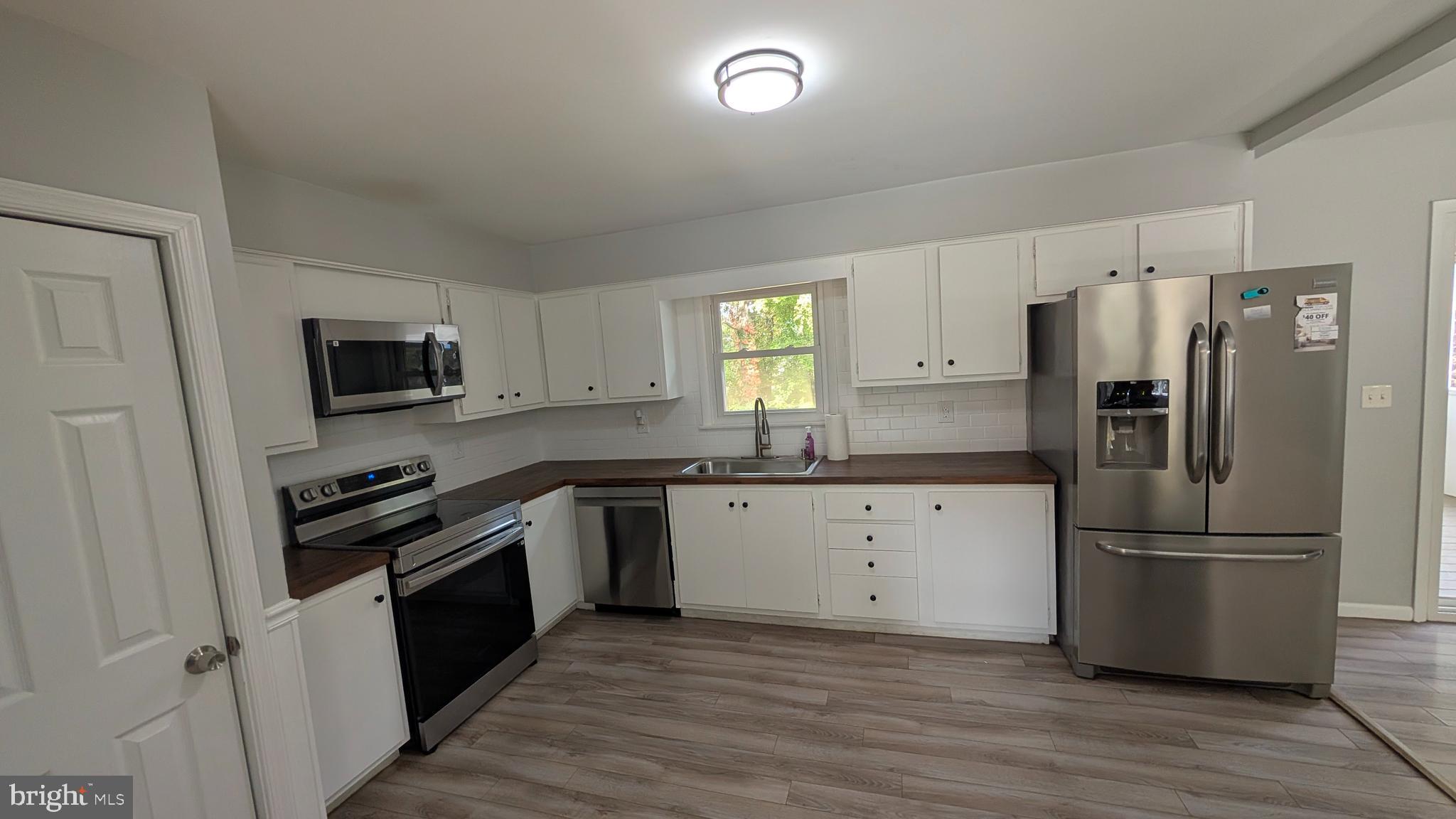 CLOVERFIELDS - Residential Lease