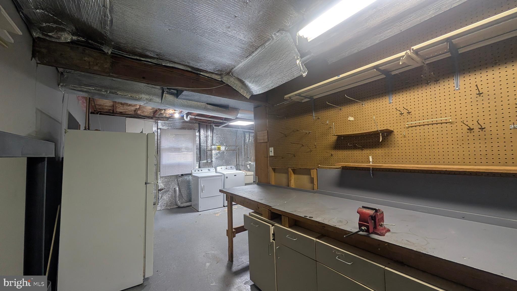 CLOVERFIELDS - Residential Lease