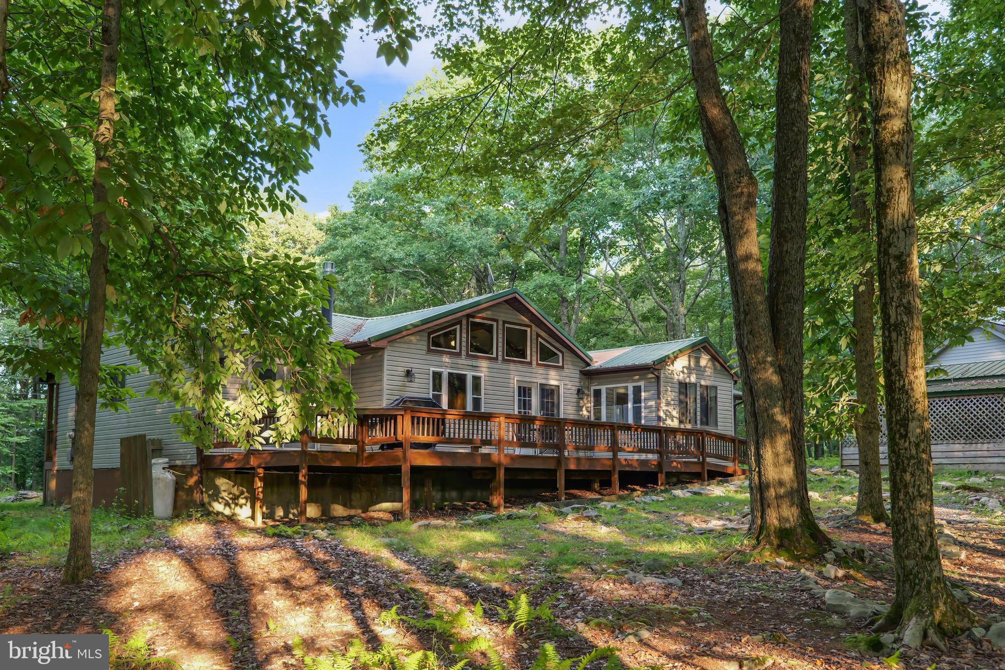 ALPINE LAKE - Residential