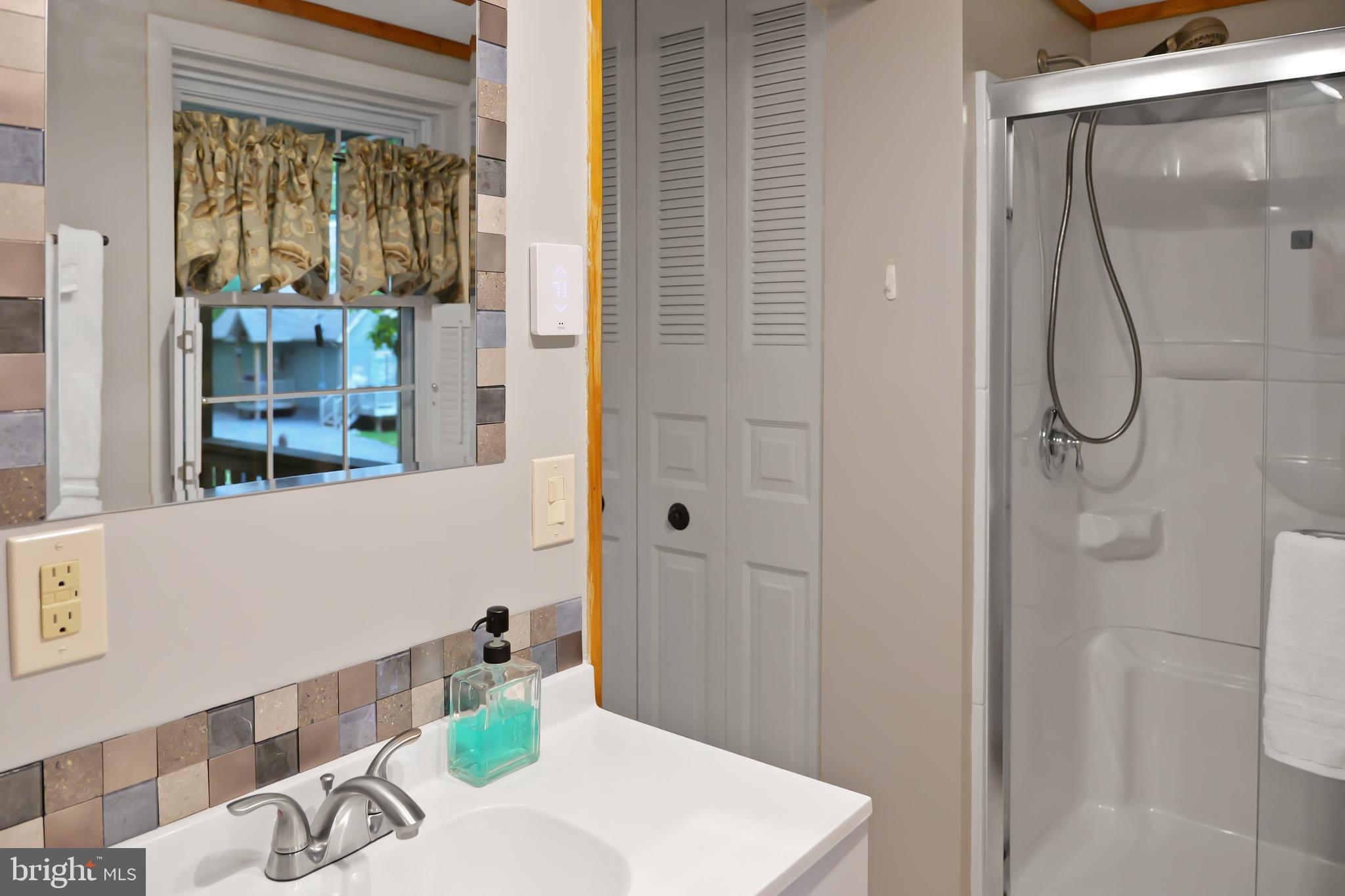 ALPINE LAKE - Residential