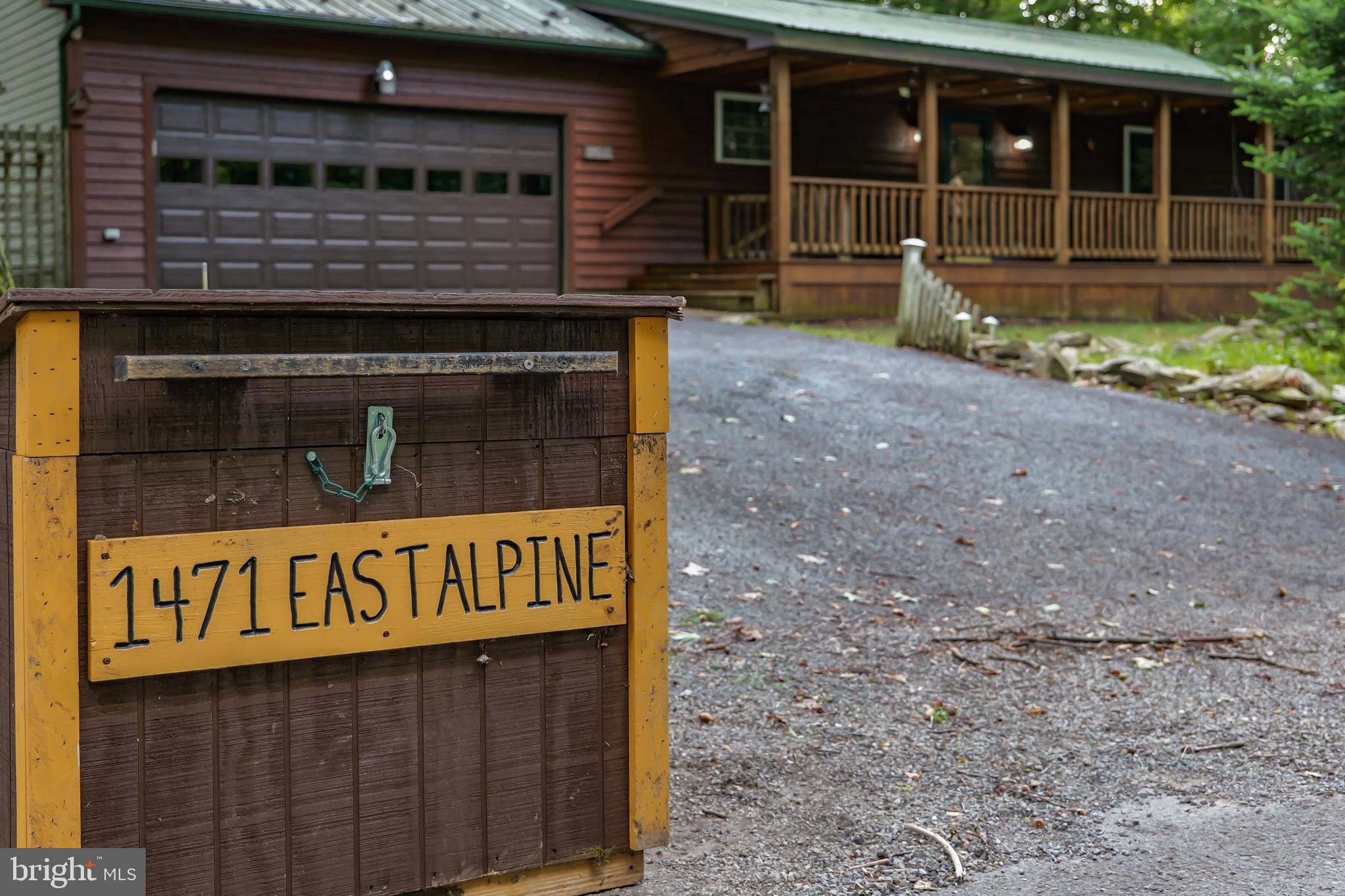 ALPINE LAKE - Residential